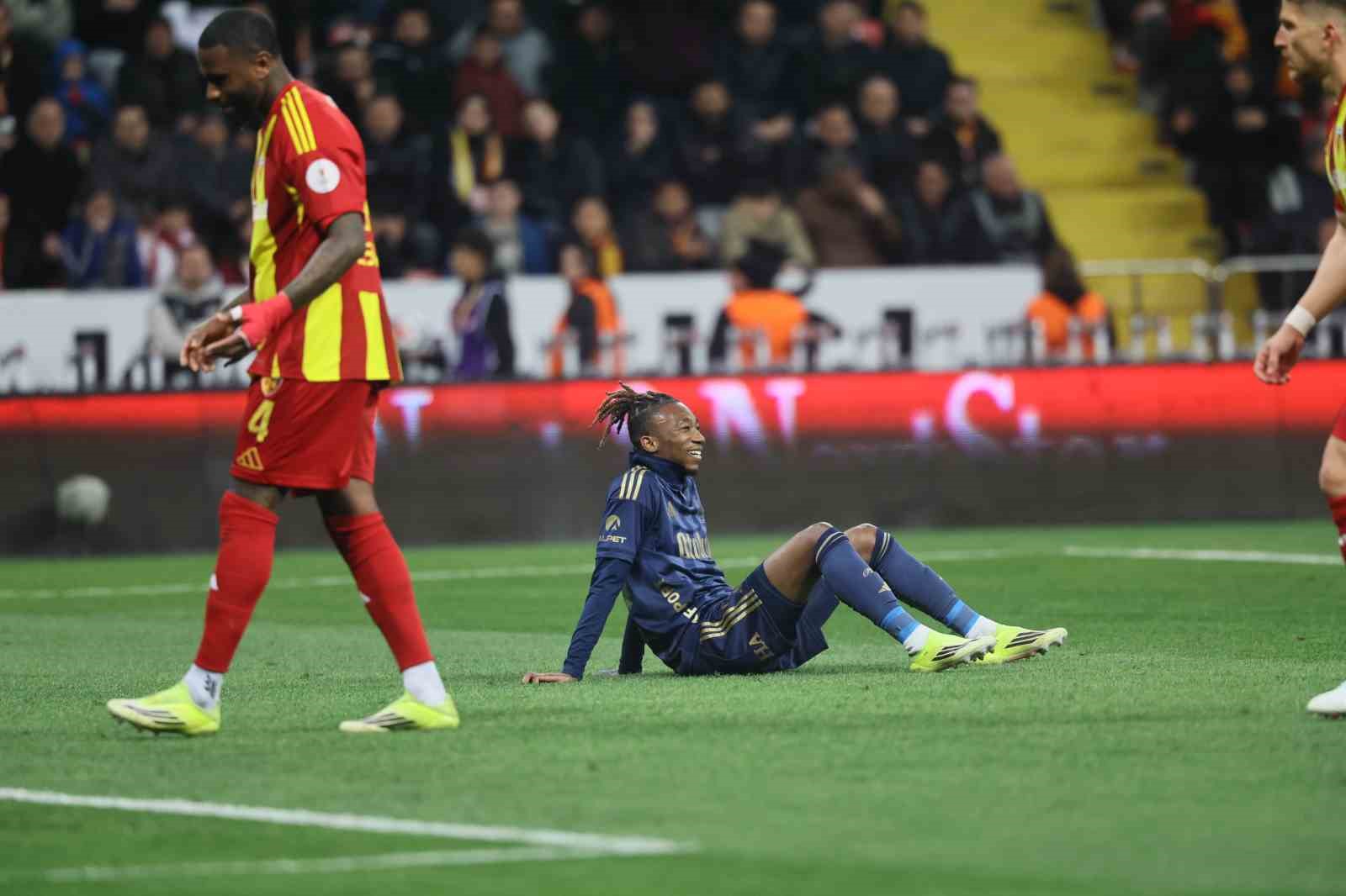 Trendyol Süper Lig: Kayserispor: 0 - Fenerbahçe: 4 (Maç sonucu)
