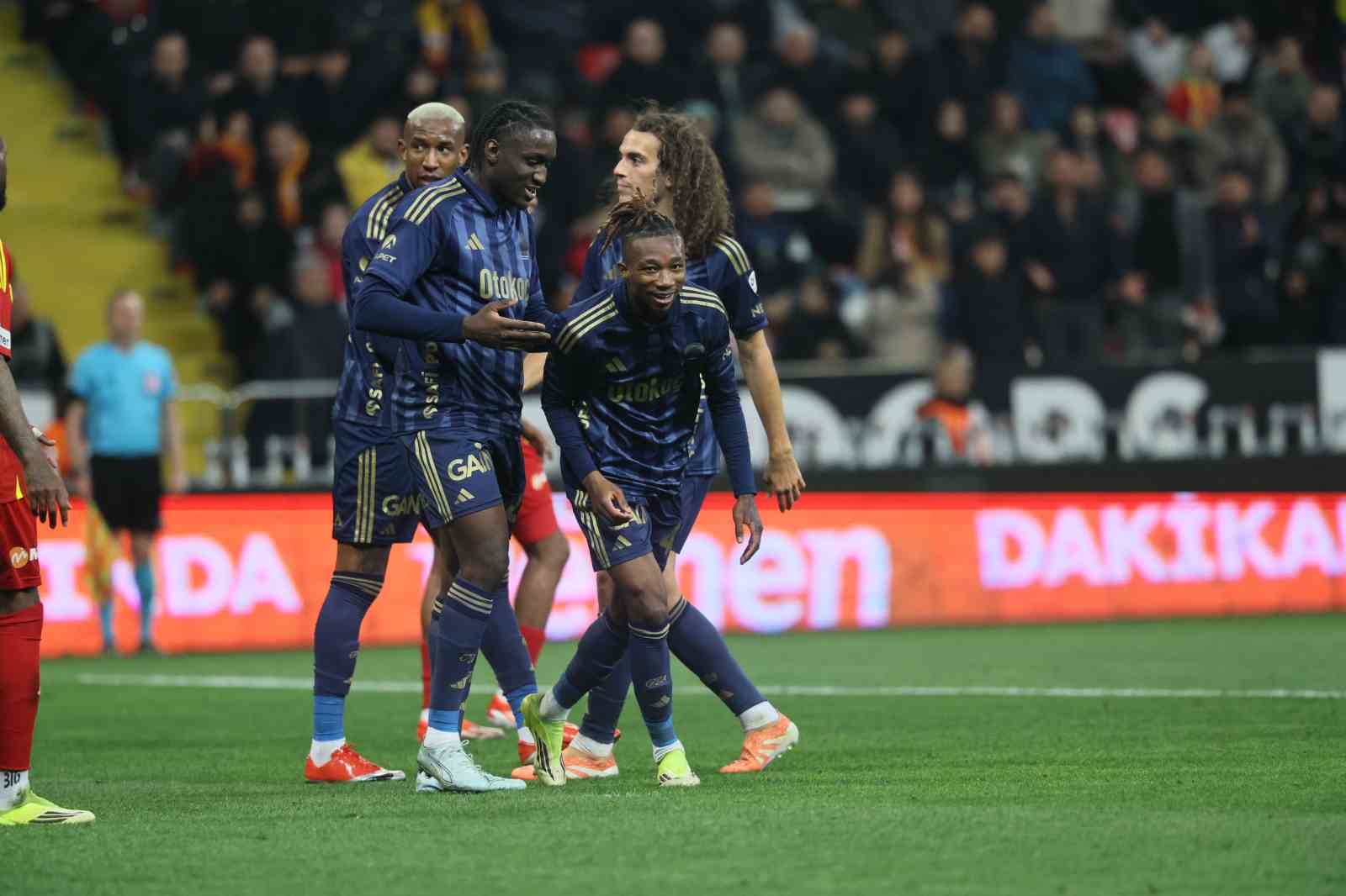 Trendyol Süper Lig: Kayserispor: 0 - Fenerbahçe: 4 (Maç sonucu)
