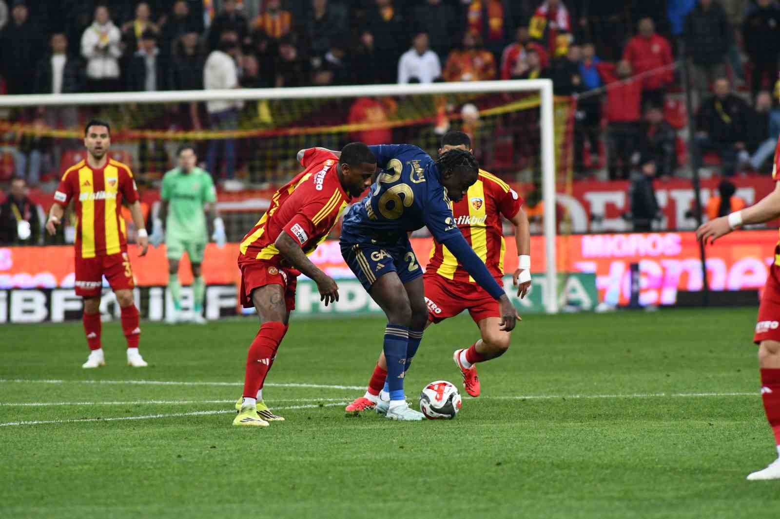 Trendyol Süper Lig: Kayserispor: 0 - Fenerbahçe: 4 (Maç sonucu)
