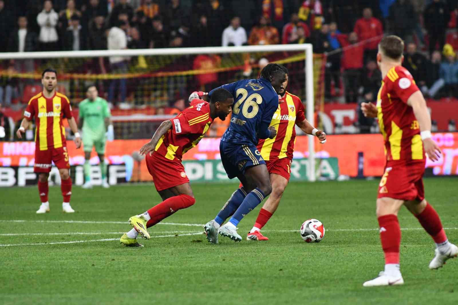 Trendyol Süper Lig: Kayserispor: 0 - Fenerbahçe: 4 (Maç sonucu)
