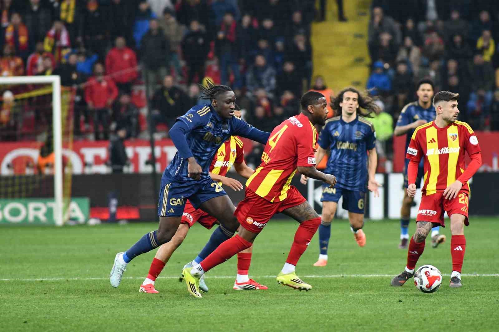 Trendyol Süper Lig: Kayserispor: 0 - Fenerbahçe: 4 (Maç sonucu)

