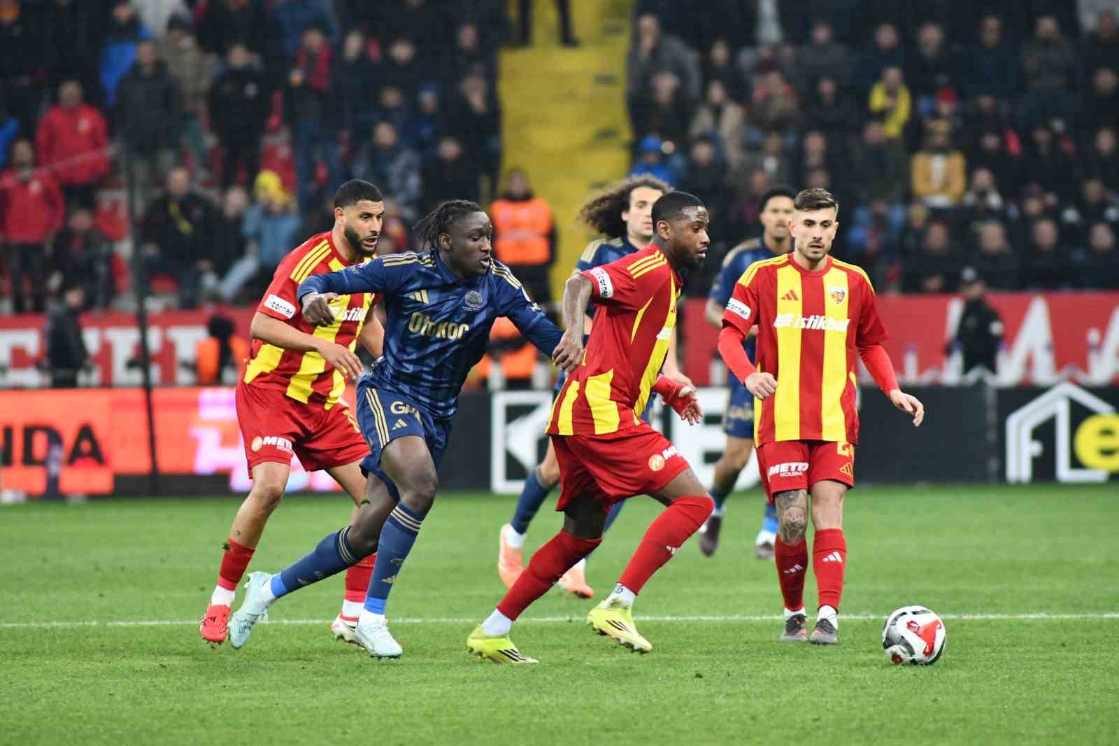 Trendyol Süper Lig: Kayserispor: 0 - Fenerbahçe: 4 (Maç sonucu)

