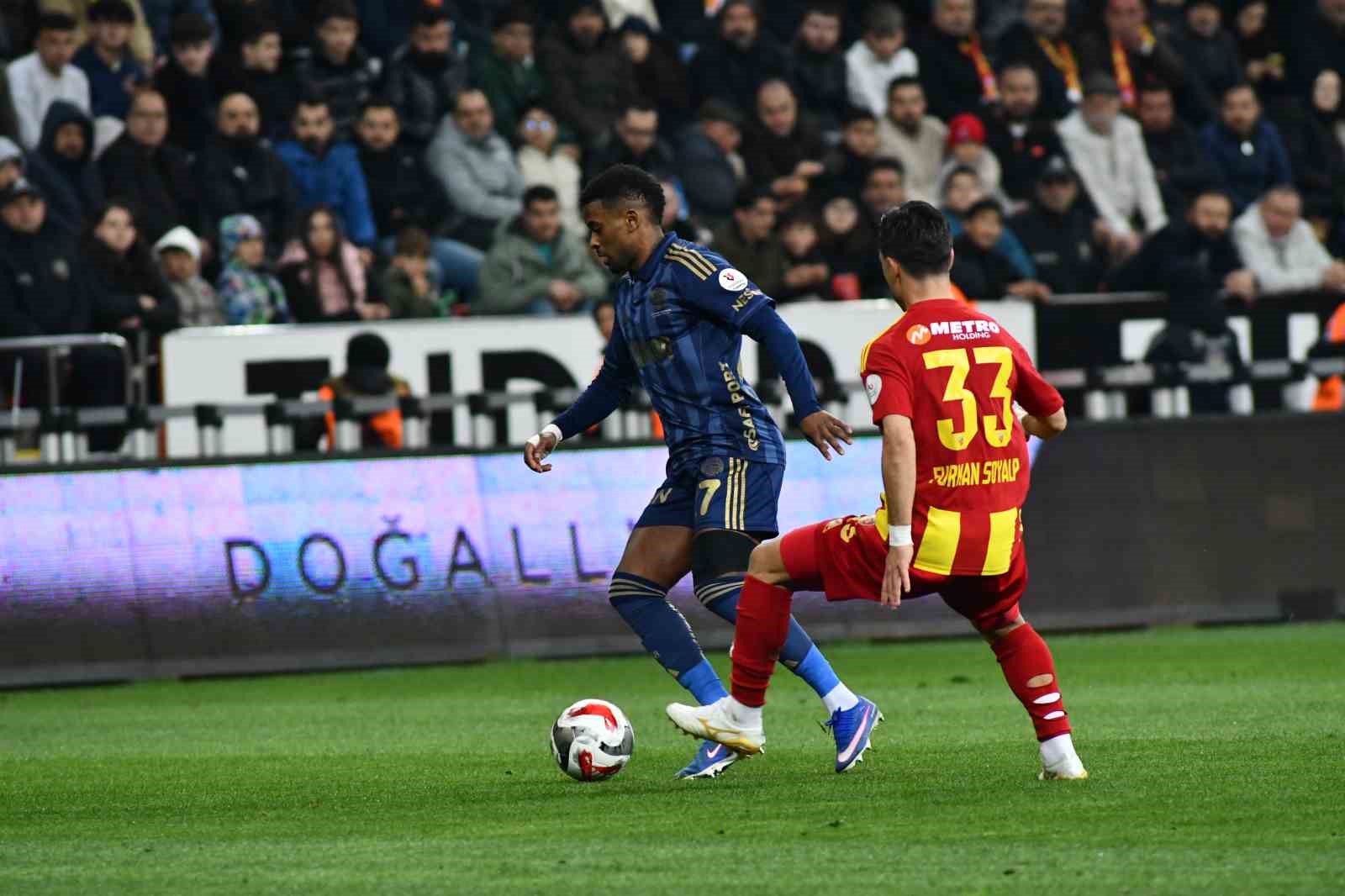 Trendyol Süper Lig: Kayserispor: 0 - Fenerbahçe: 4 (Maç sonucu)
