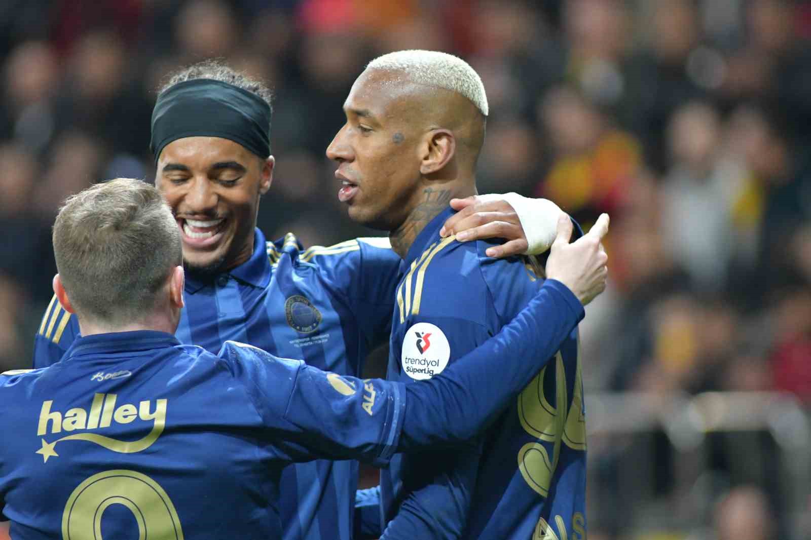 Trendyol Süper Lig: Kayserispor: 0 - Fenerbahçe: 4 (Maç sonucu)
