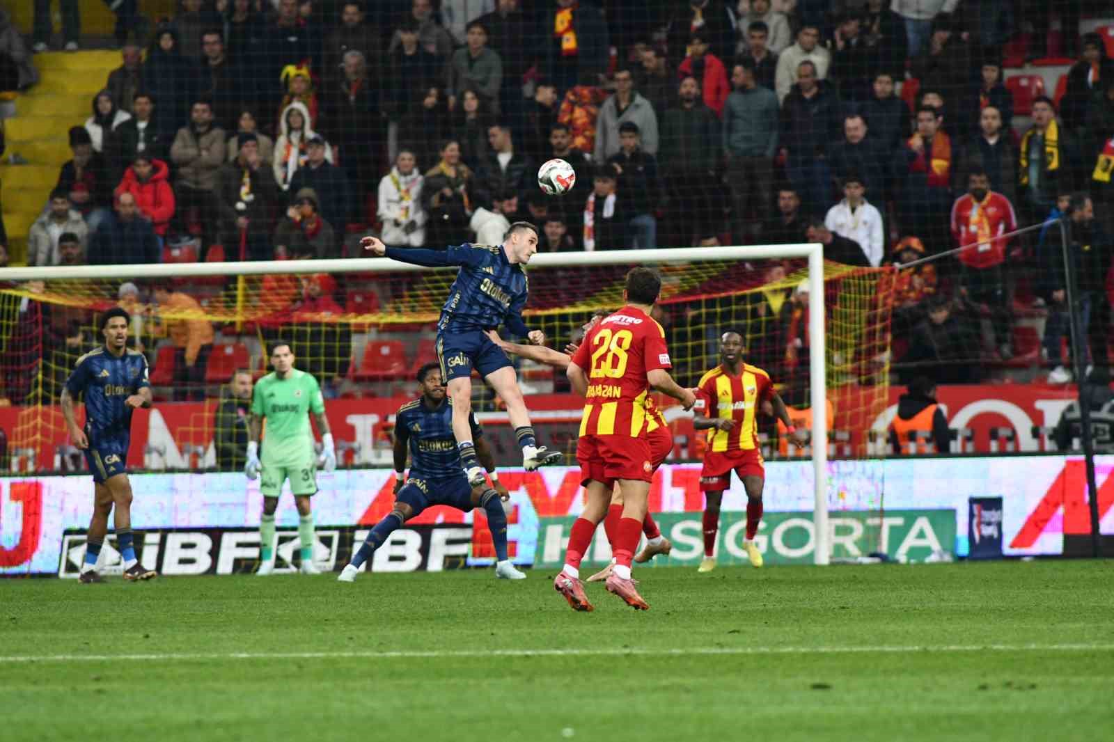 Trendyol Süper Lig: Kayserispor: 0 - Fenerbahçe: 4 (Maç sonucu)

