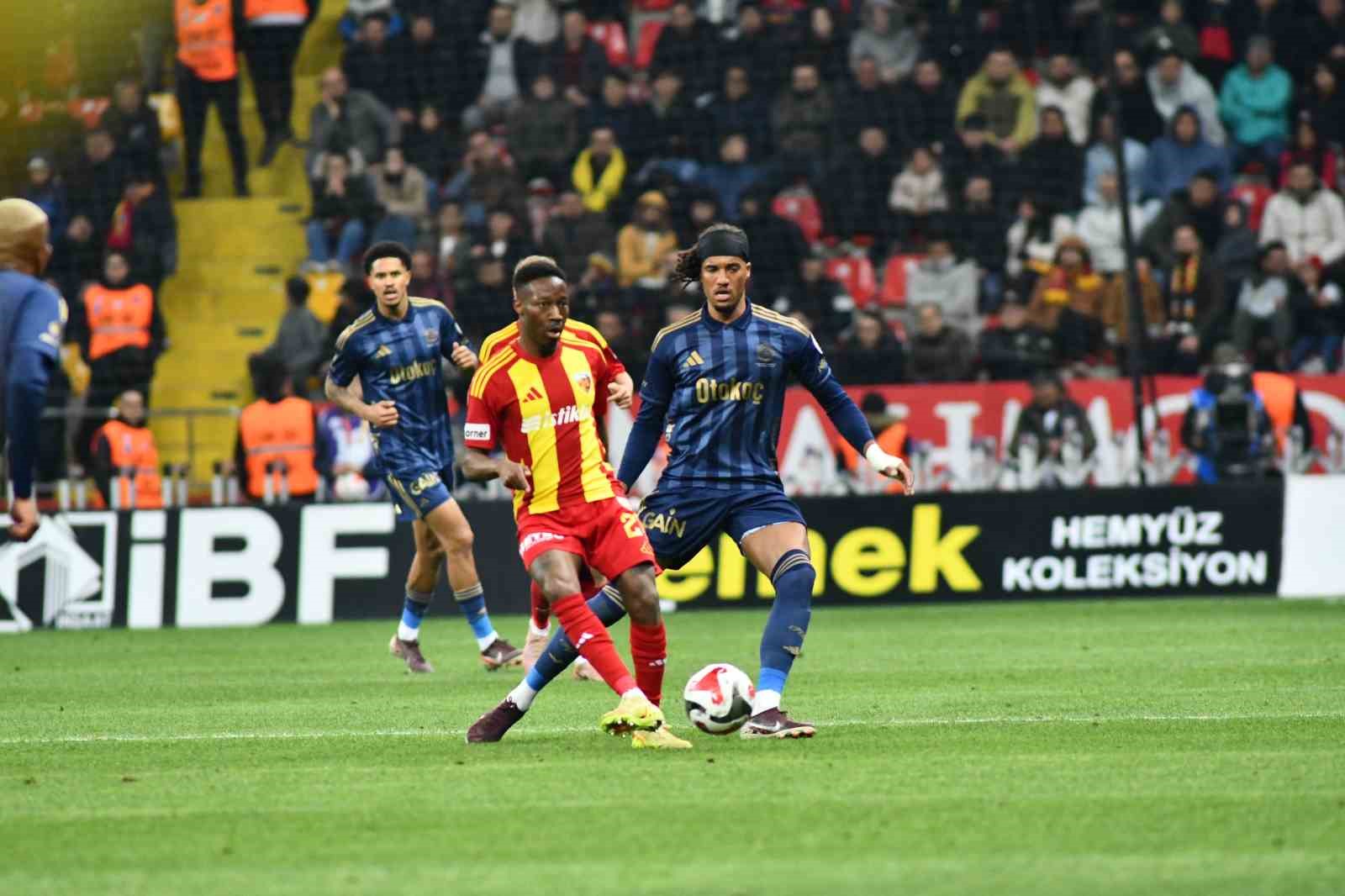 Trendyol Süper Lig: Kayserispor: 0 - Fenerbahçe: 4 (Maç sonucu)
