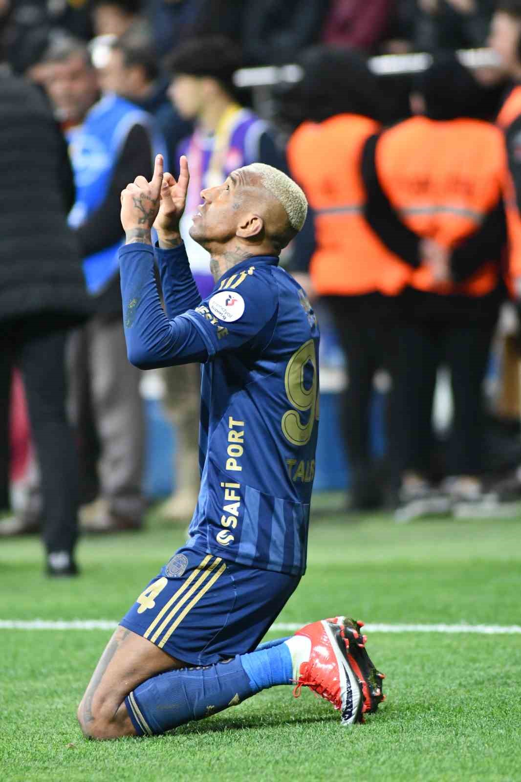 Trendyol Süper Lig: Kayserispor: 0 - Fenerbahçe: 4 (Maç sonucu)
