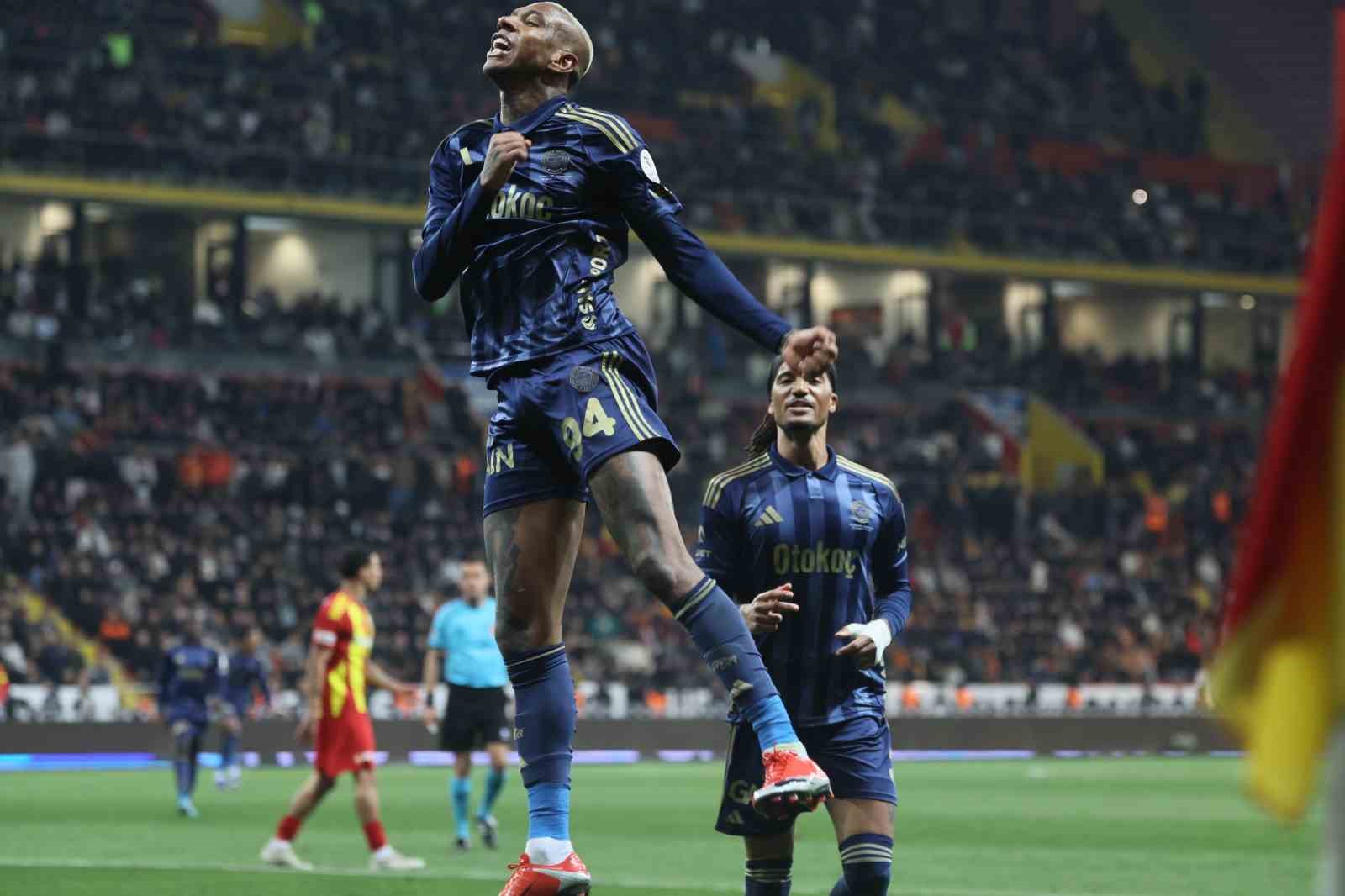 Trendyol Süper Lig: Kayserispor: 0 - Fenerbahçe: 4 (Maç sonucu)
