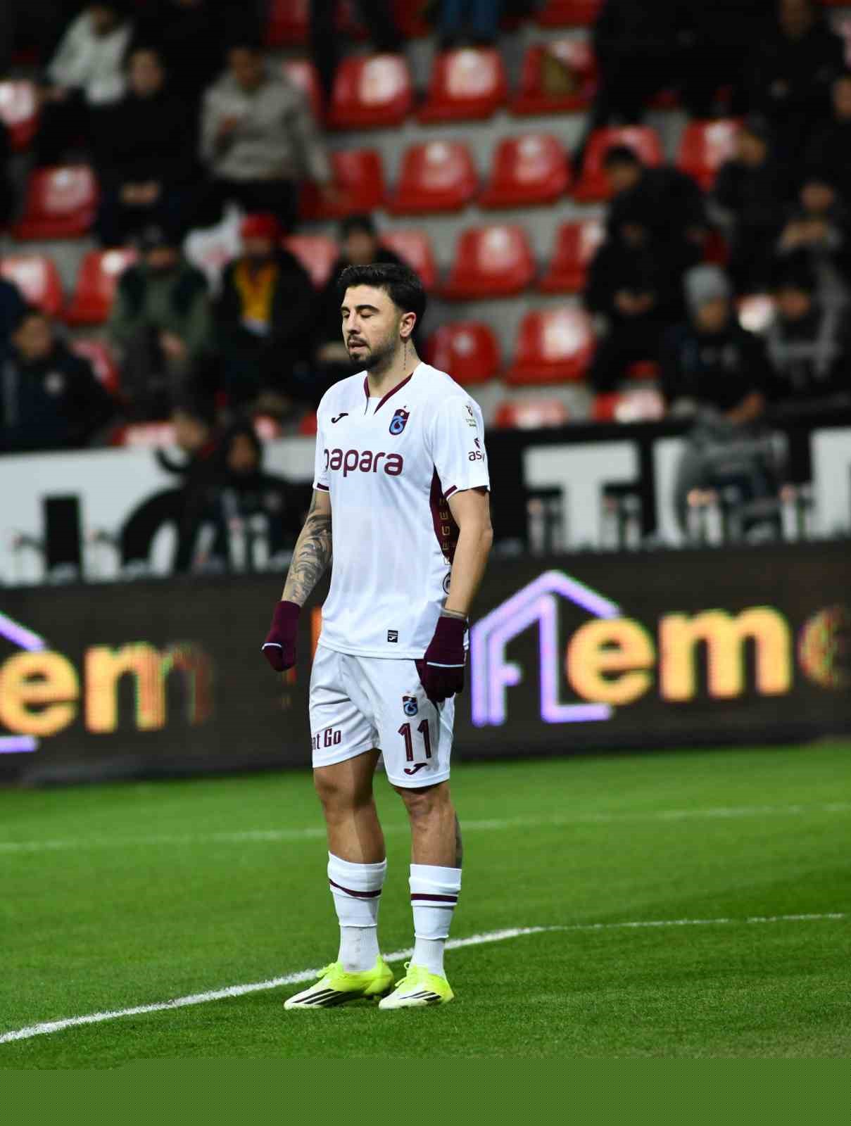 Trendyol Süper Lig: Kayserispor: 0 - Trabzonspor: 1 (Maç devam ediyor)
