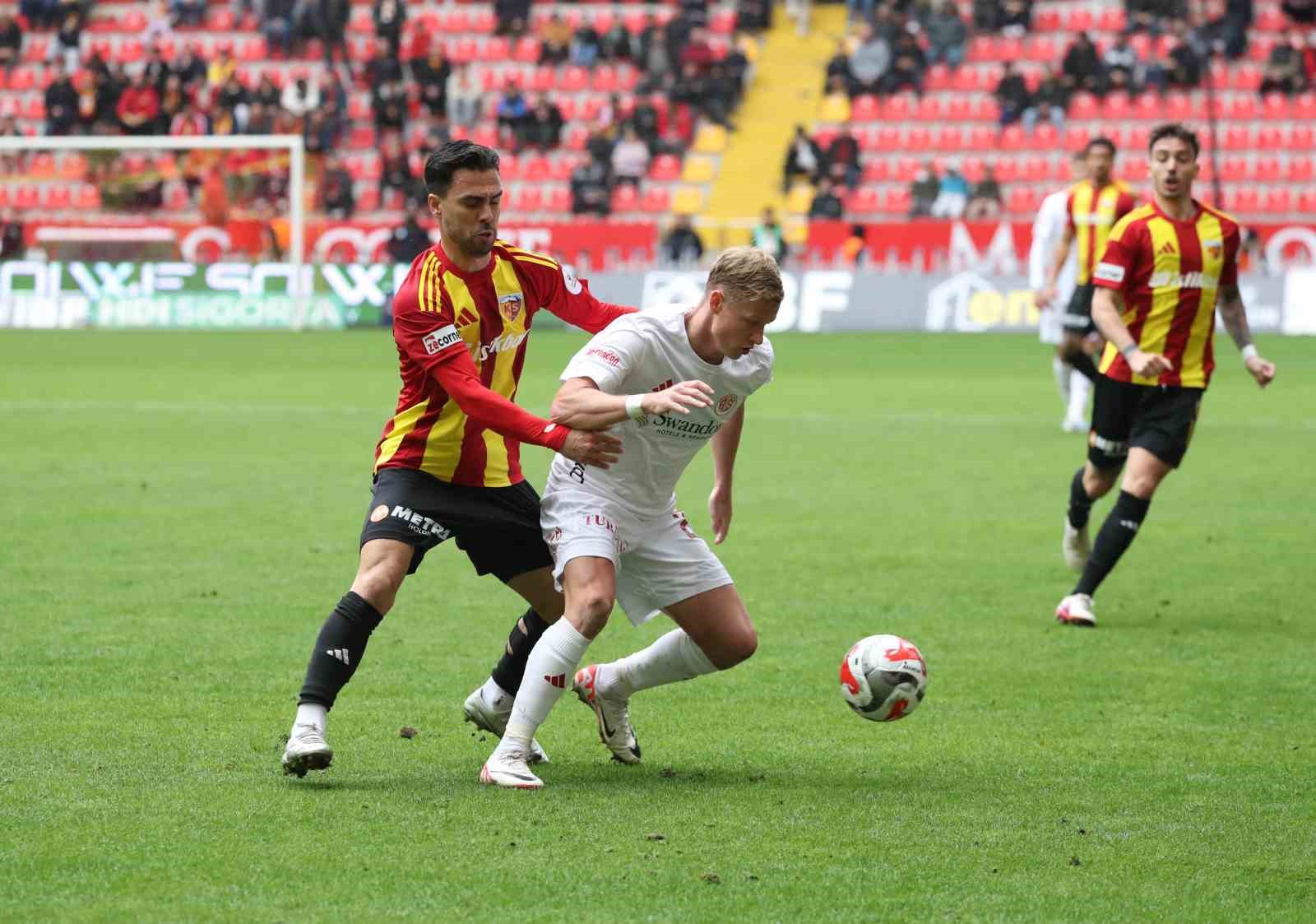 Trendyol Süper Lig: Kayserispor: 1 - Antalyaspor: 0 (Maç sonucu)
