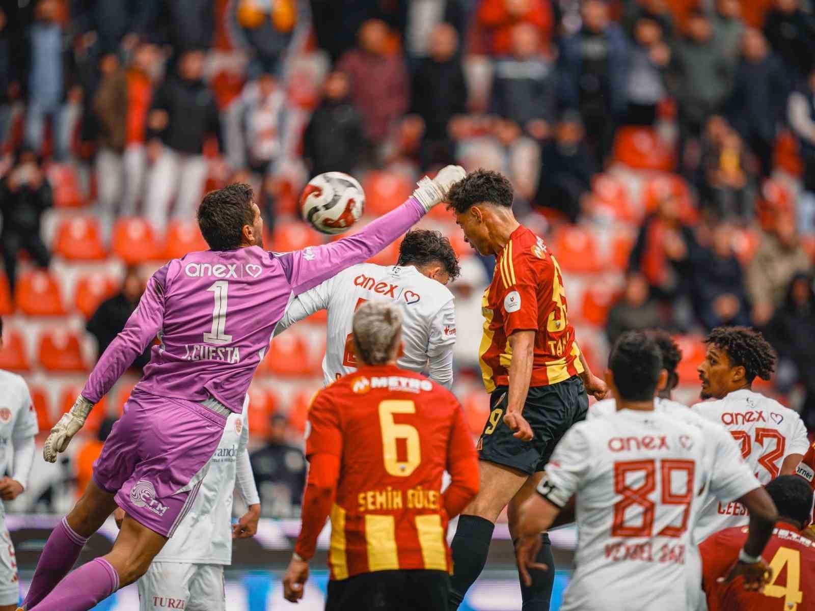 Trendyol Süper Lig: Kayserispor: 1 - Antalyaspor: 0 (Maç sonucu)

