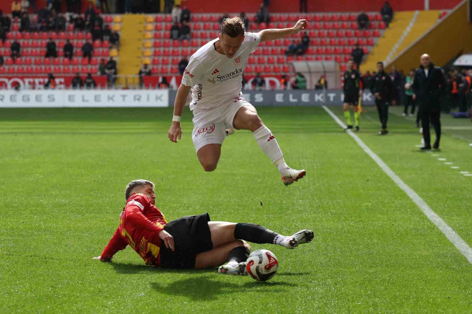Trendyol Süper Lig: Kayserispor: 1 - Antalyaspor: 0 (Maç sonucu)
