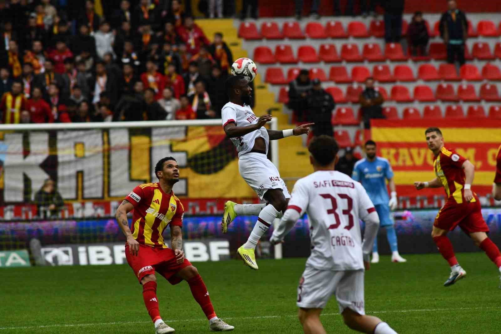 Trendyol Süper Lig: Kayserispor: 1 - Fatih Karagümrük: 0 (Maç sonucu)
