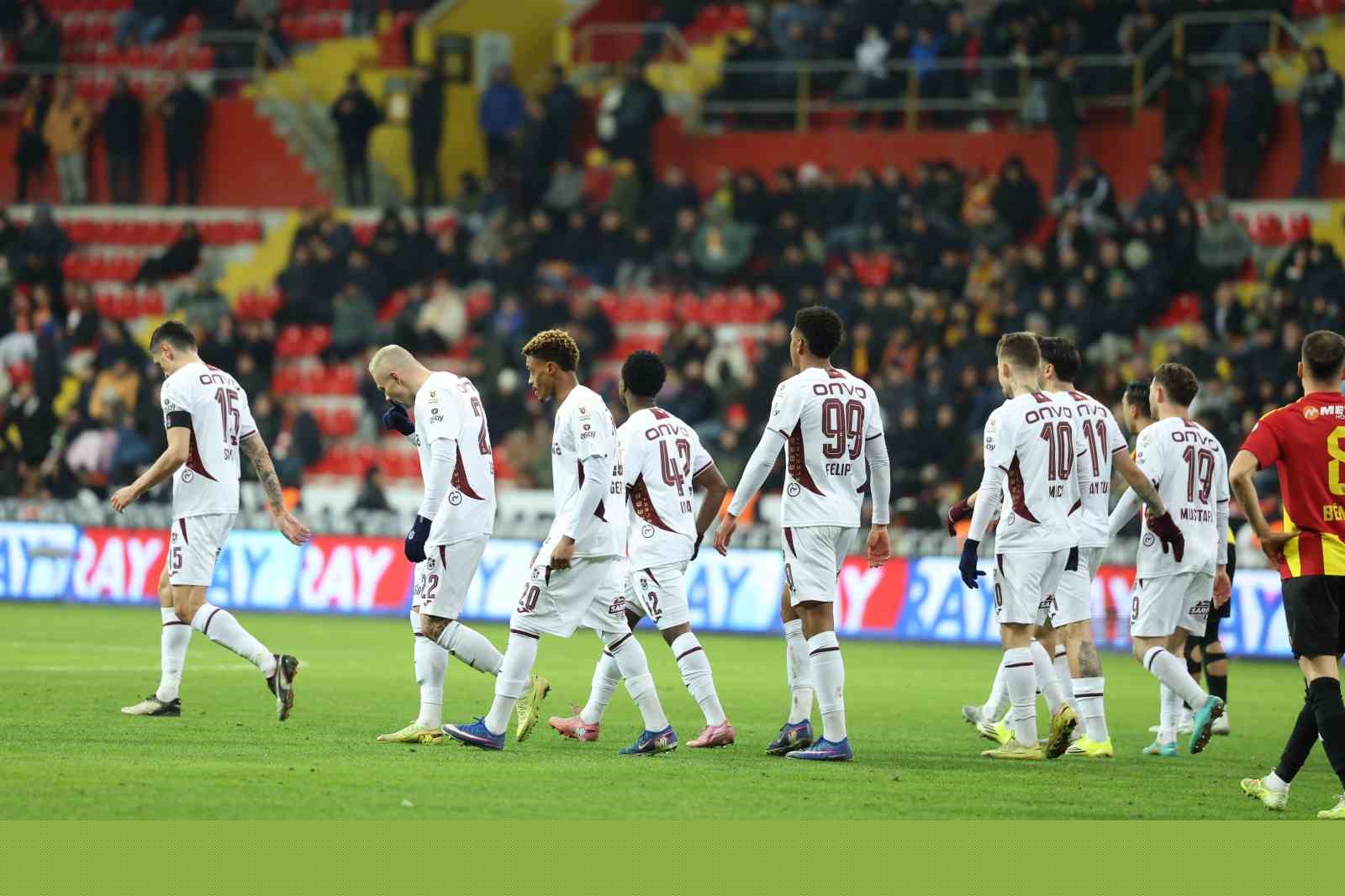 Trendyol Süper Lig: Kayserispor: 1 - Trabzonspor: 3 (Maç sonucu)

