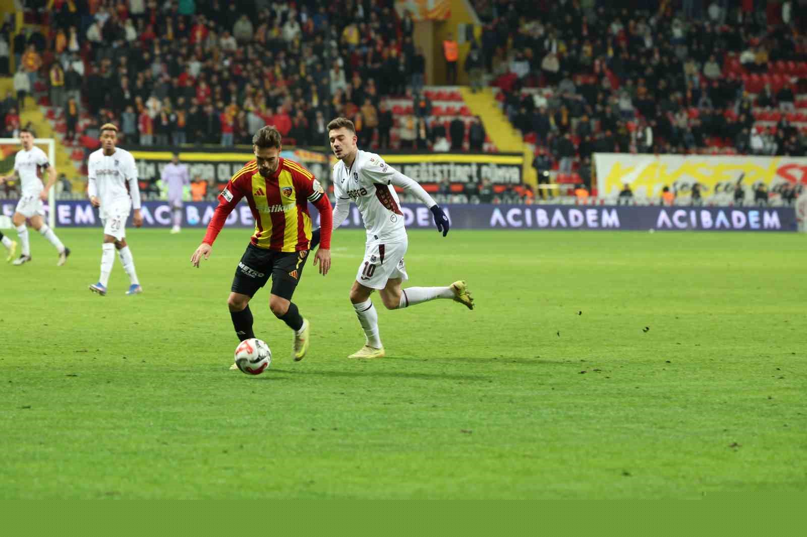 Trendyol Süper Lig: Kayserispor: 1 - Trabzonspor: 3 (Maç sonucu)

