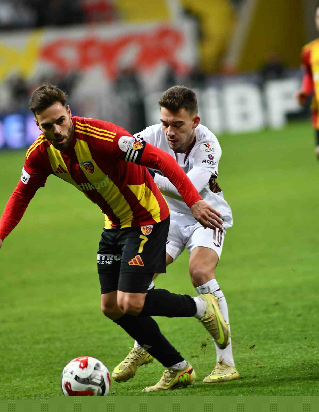 Trendyol Süper Lig: Kayserispor: 1 - Trabzonspor: 3 (Maç sonucu)
