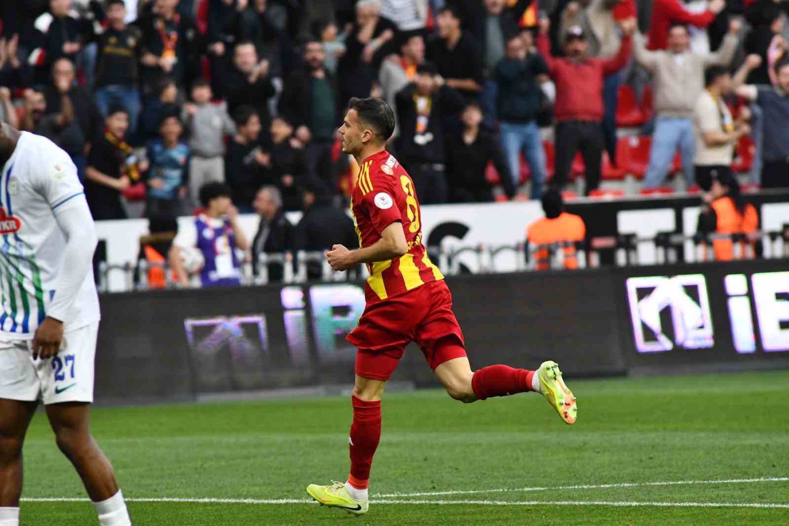 Trendyol Süper Lig: Kayserispor: 2 - Çaykur Rizespor: 0 (Maç sonucu)
