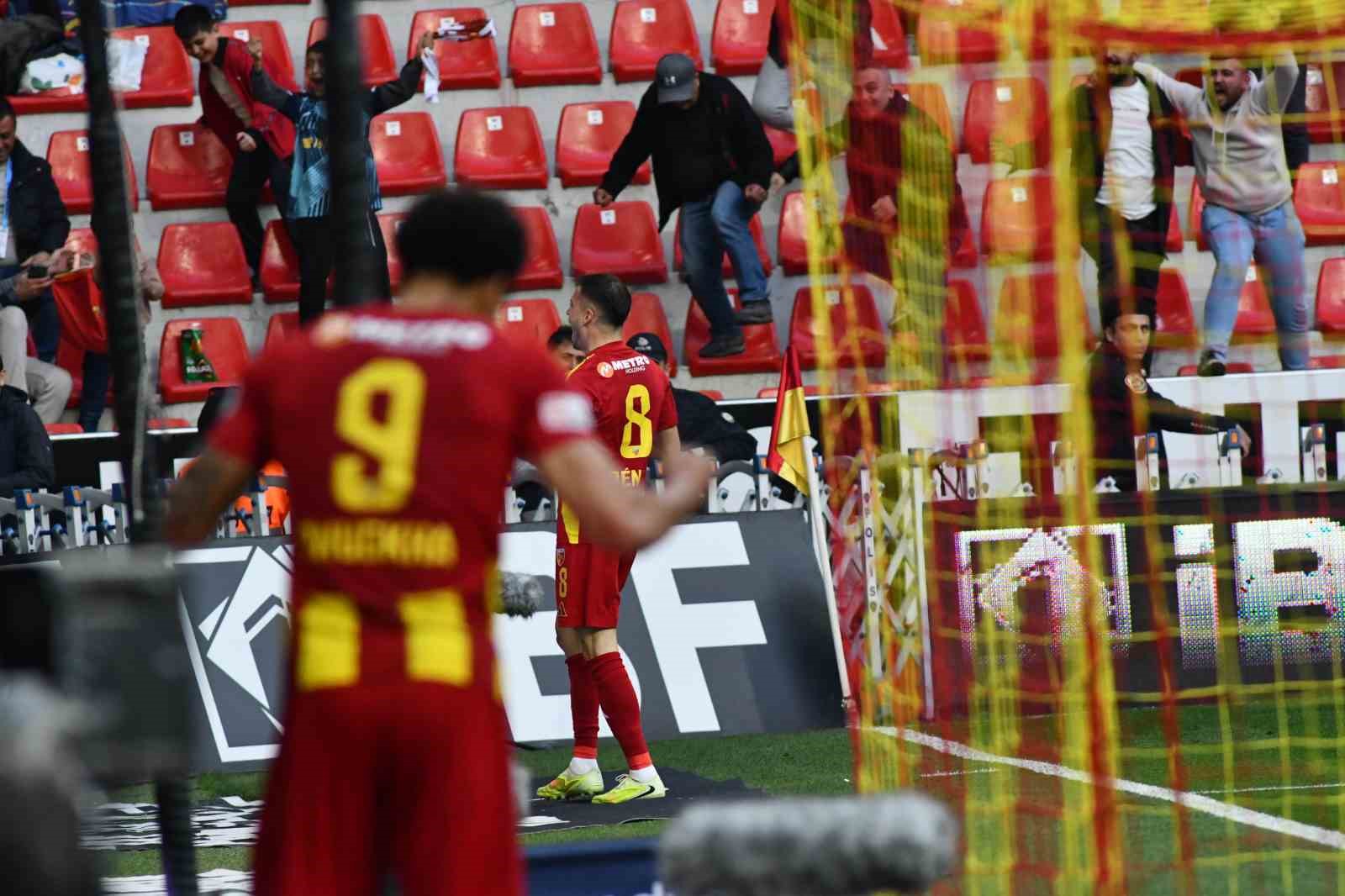 Trendyol Süper Lig: Kayserispor: 2 - Çaykur Rizespor: 0 (Maç sonucu)
