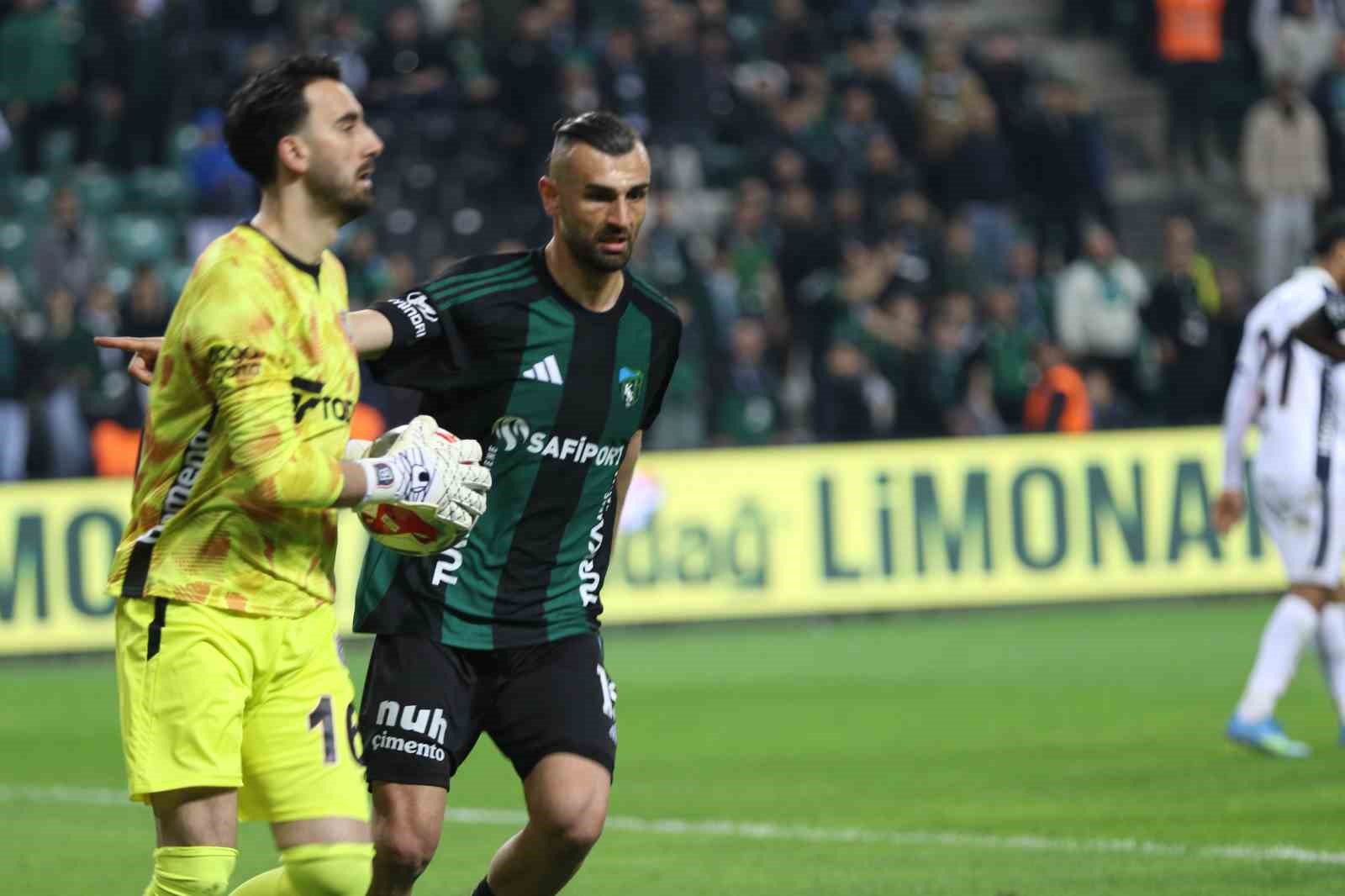 Trendyol Süper Lig: Kocaelispor: 0 - Başakşehir: 0 (Maç Sonucu)
