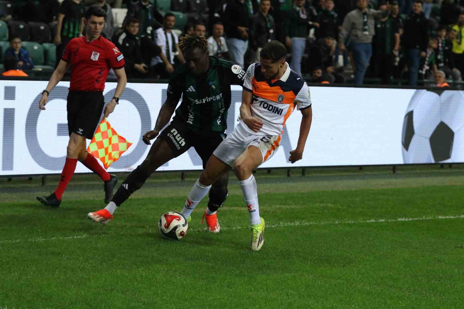 Trendyol Süper Lig: Kocaelispor: 0 - Başakşehir: 0 (Maç Sonucu)
