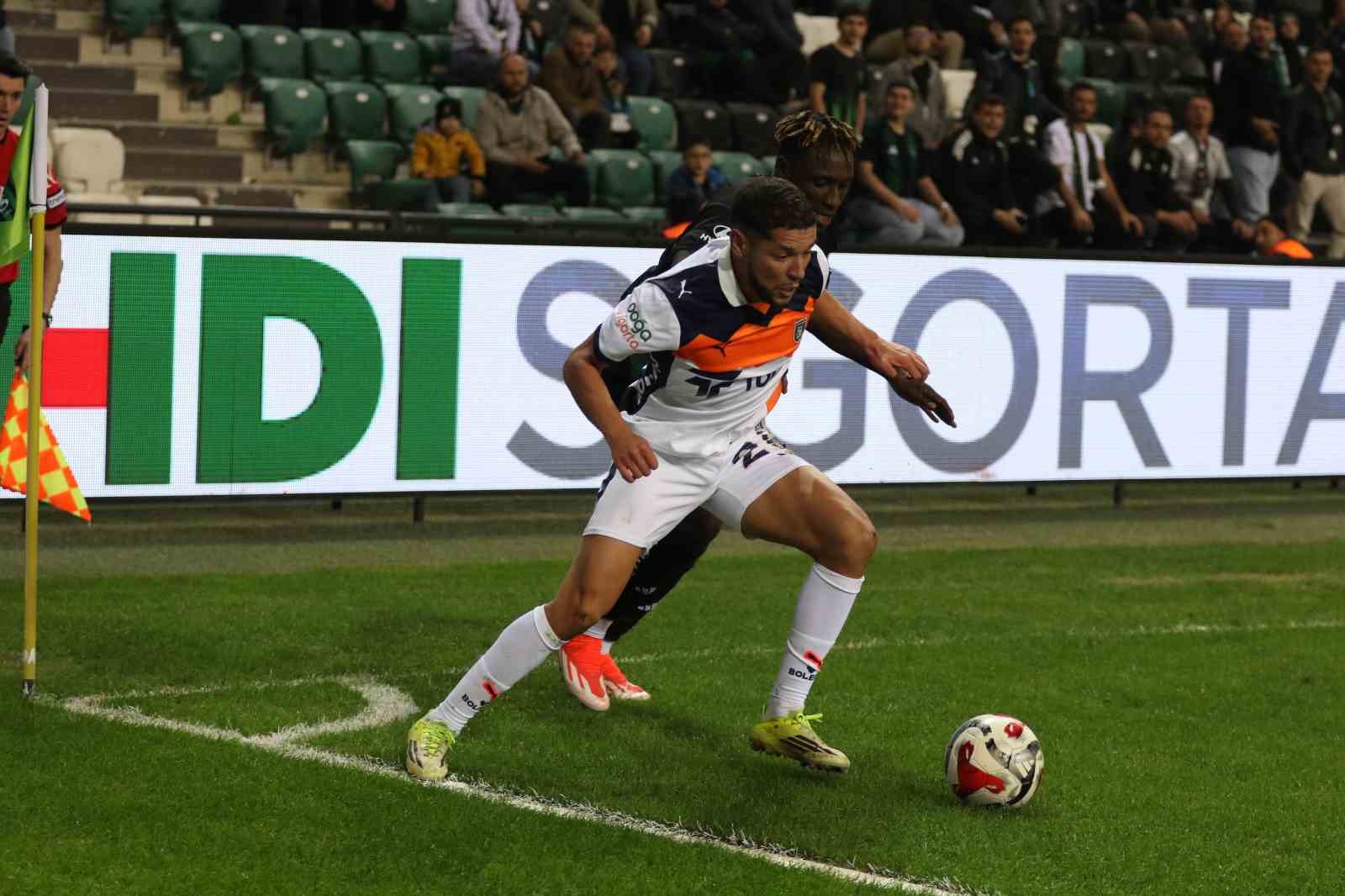 Trendyol Süper Lig: Kocaelispor: 0 - Başakşehir: 0 (Maç Sonucu)
