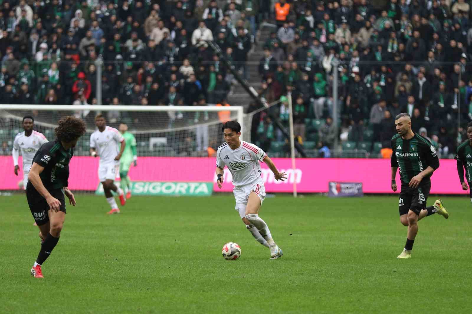 Trendyol Süper Lig: Kocaelispor: 0 - Beşiktaş: 1 (Maç sonucu)
Trendyol Süper Lig: Kocaelispor: 0 - Beşiktaş: 1 (Maç sonucu)