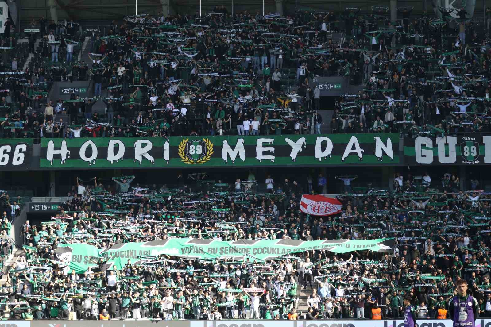 Trendyol Süper Lig: Kocaelispor: 0 - Gaziantep FK: 0 (Maç devam ediyor)
