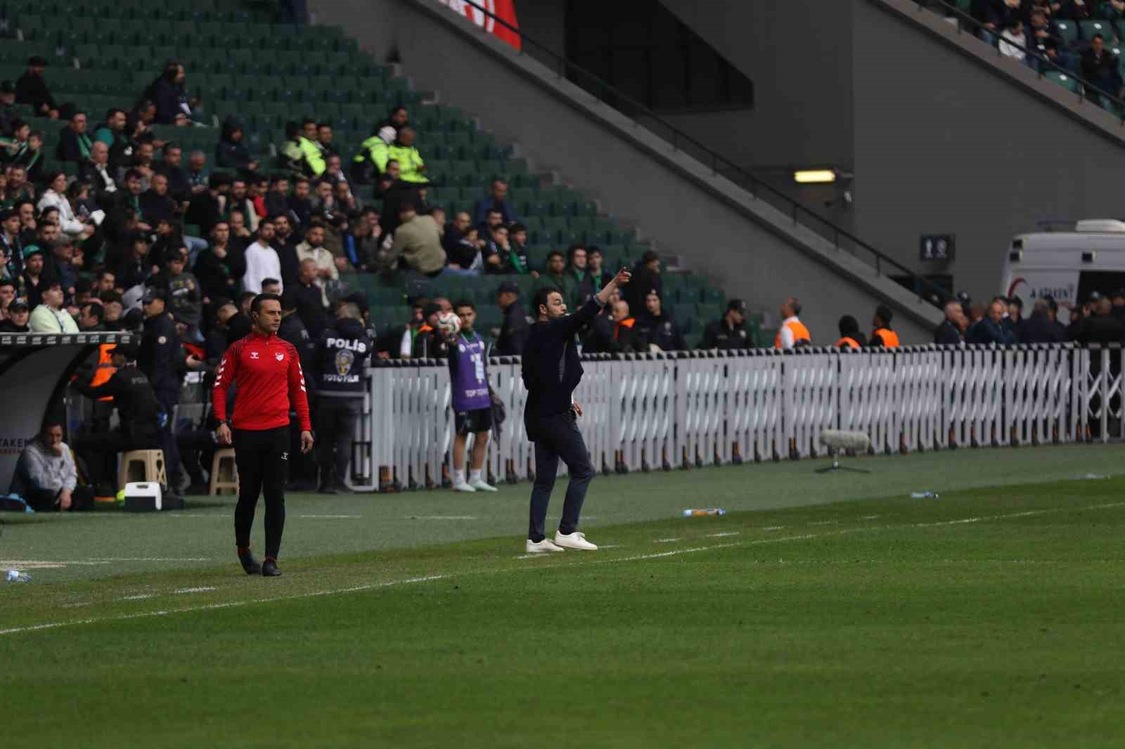 Trendyol Süper Lig: Kocaelispor: 0 - Göztepe: 1 (İlk yarı)
