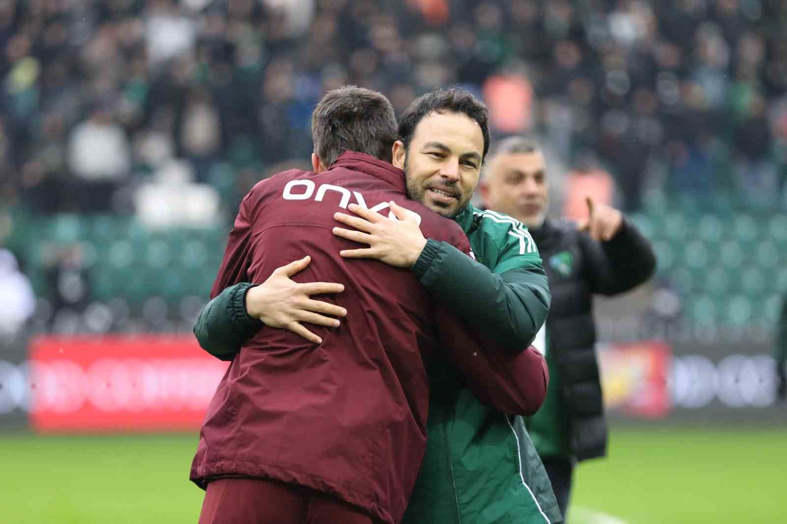 Trendyol Süper Lig: Kocaelispor: 0 - Trabzonspor: 0 (Maç devam ediyor)
