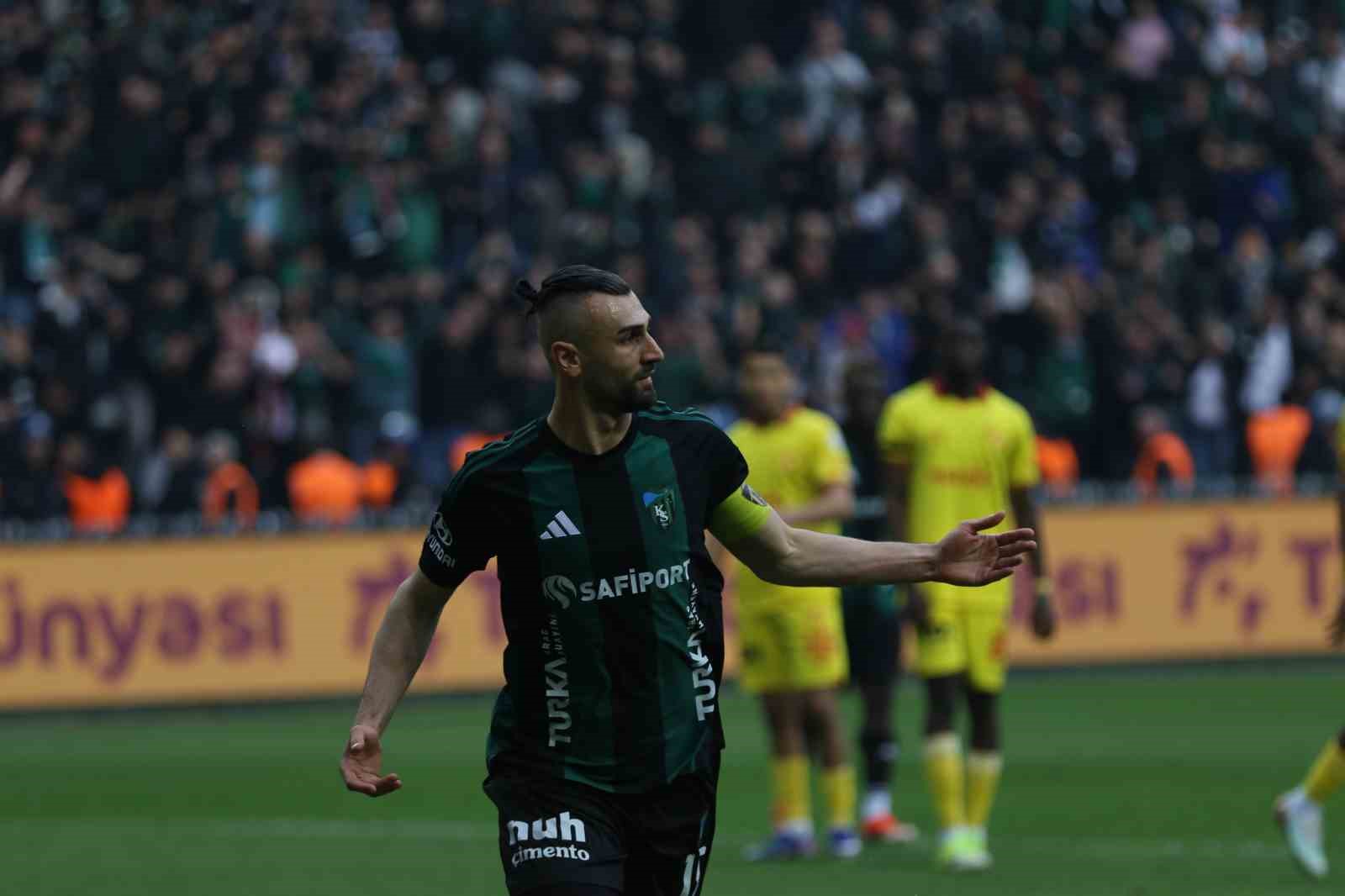 Trendyol Süper Lig: Kocaelispor: 1 - Göztepe:1 (Maç sonucu)
