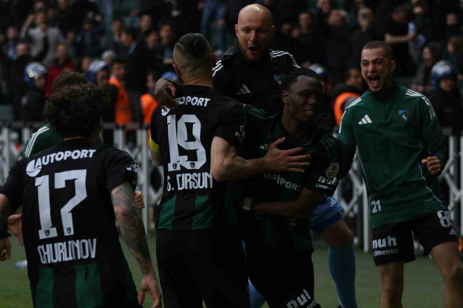 Trendyol Süper Lig: Kocaelispor: 1 - Göztepe:1 (Maç sonucu)
