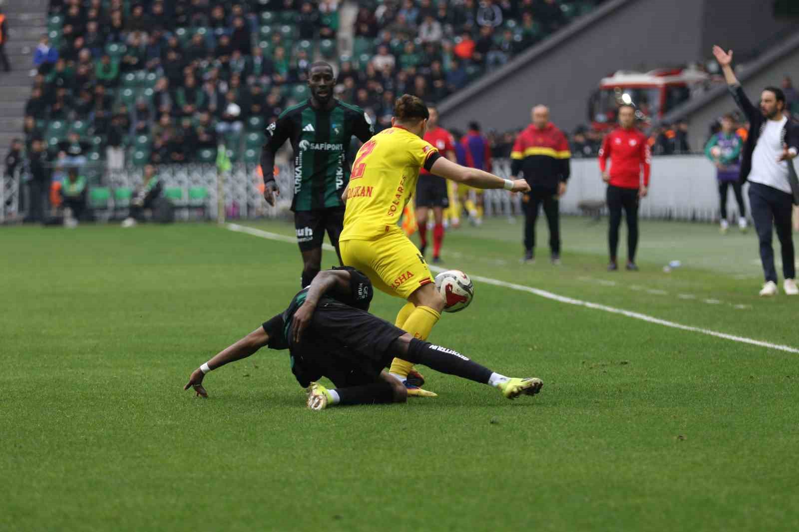 Trendyol Süper Lig: Kocaelispor: 1 - Göztepe:1 (Maç sonucu)
