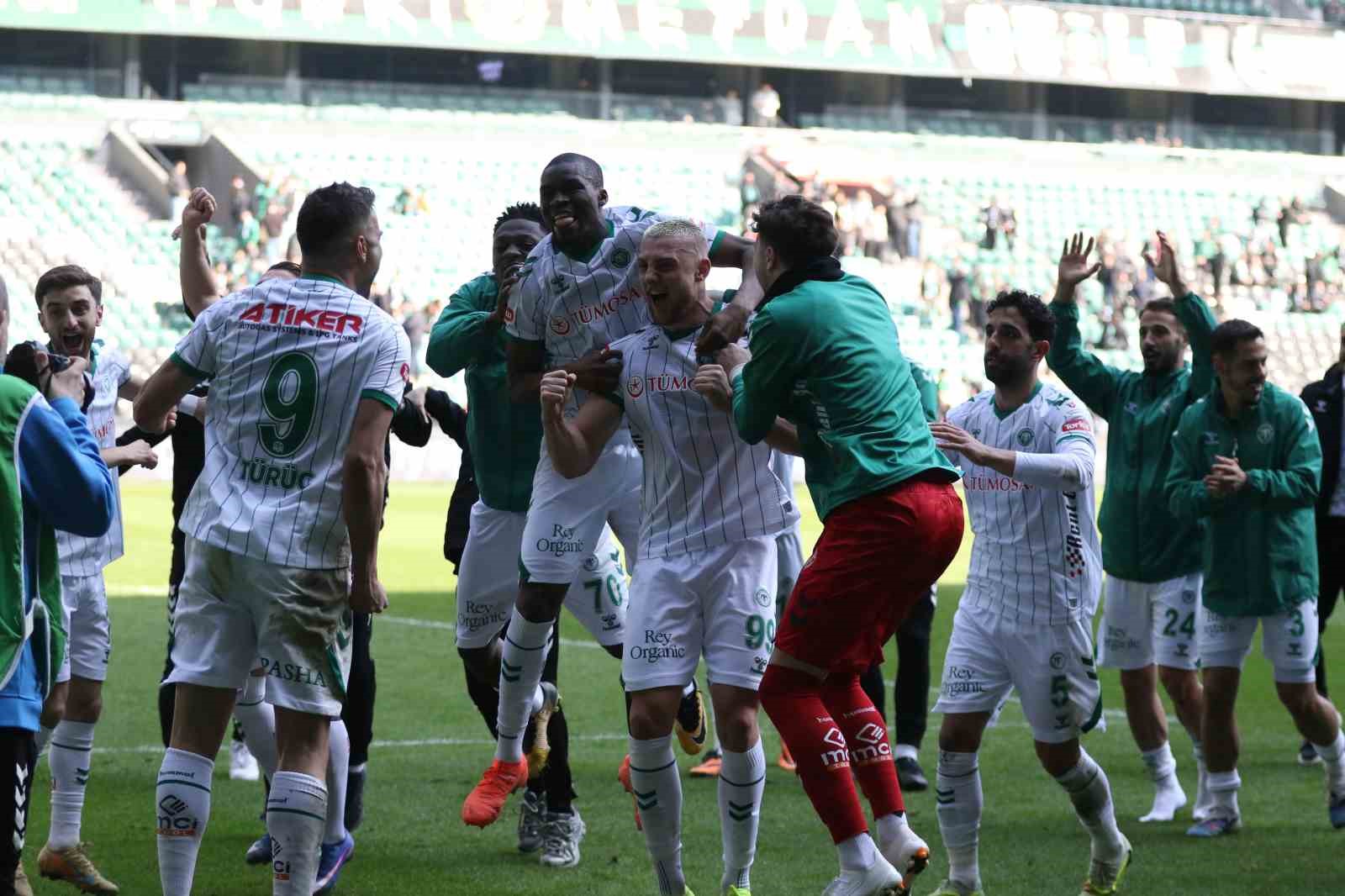 Trendyol Süper Lig: Kocaelispor: 1 - Konyaspor: 2 (Maç sonucu)
