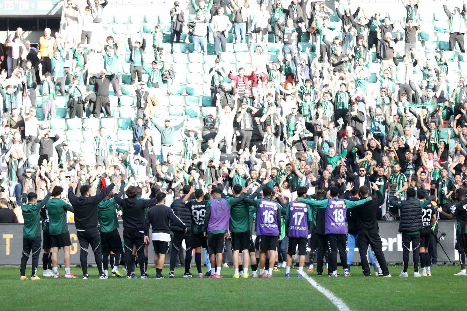 Trendyol Süper Lig: Kocaelispor: 3 - Gaziantep FK: 0 (Maç sonucu)
Trendyol Süper Lig: Kocaelispor: 3 - Gaziantep FK: 0 (Maç sonucu)