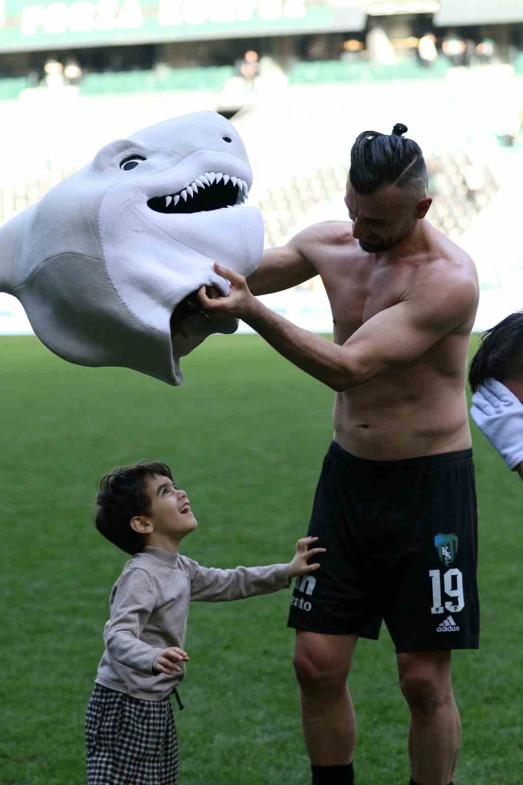 Trendyol Süper Lig: Kocaelispor: 3 - Gaziantep FK: 0 (Maç sonucu)
Trendyol Süper Lig: Kocaelispor: 3 - Gaziantep FK: 0 (Maç sonucu)