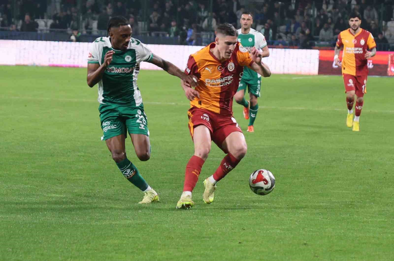 Trendyol Süper Lig: Konyaspor: 0 - Galatasaray: 0 (İlk yarı)
