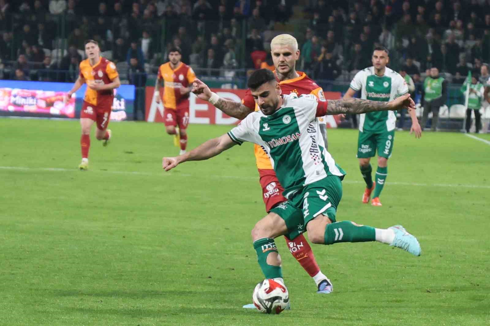 Trendyol Süper Lig: Konyaspor: 0 - Galatasaray: 0 (İlk yarı)
