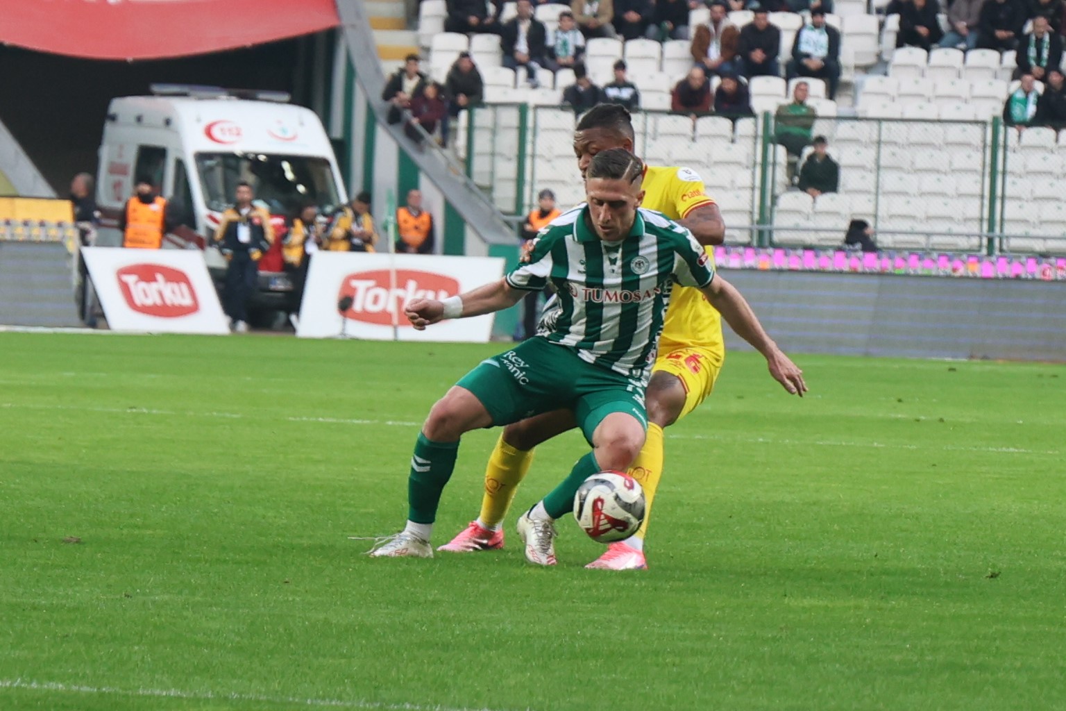 Trendyol Süper Lig: Konyaspor: 0 - Göztepe: 0 (İlk yarı)
