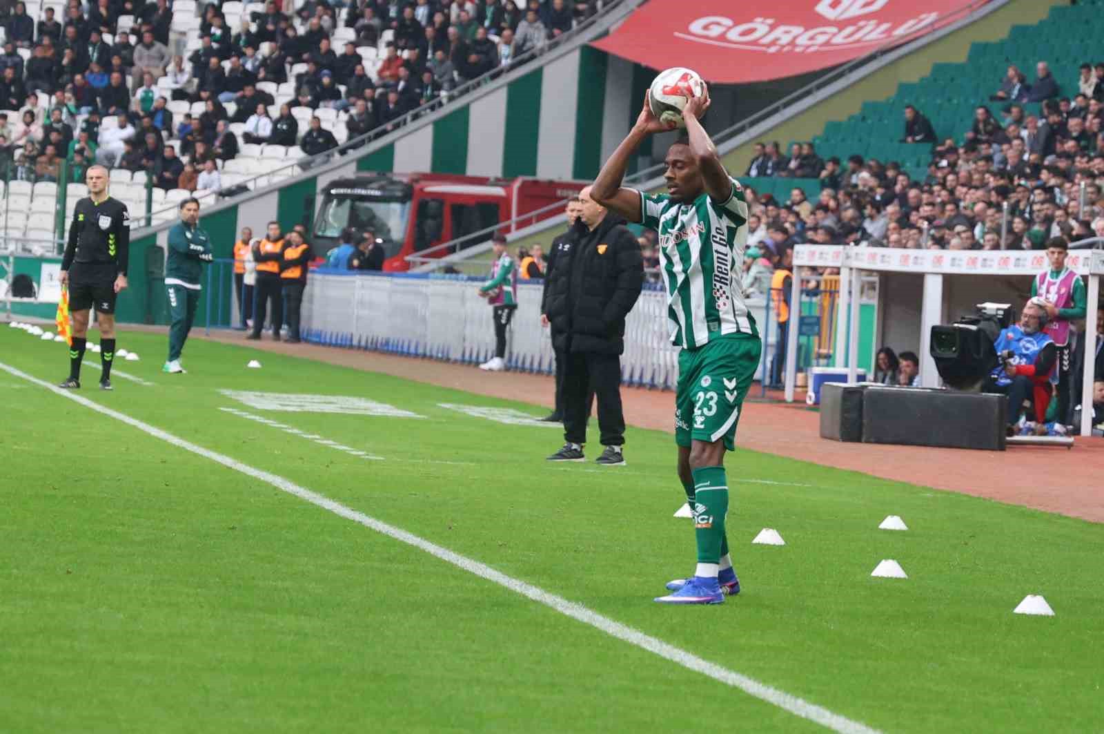 Trendyol Süper Lig: Konyaspor: 0 - Göztepe: 0 (İlk yarı)
