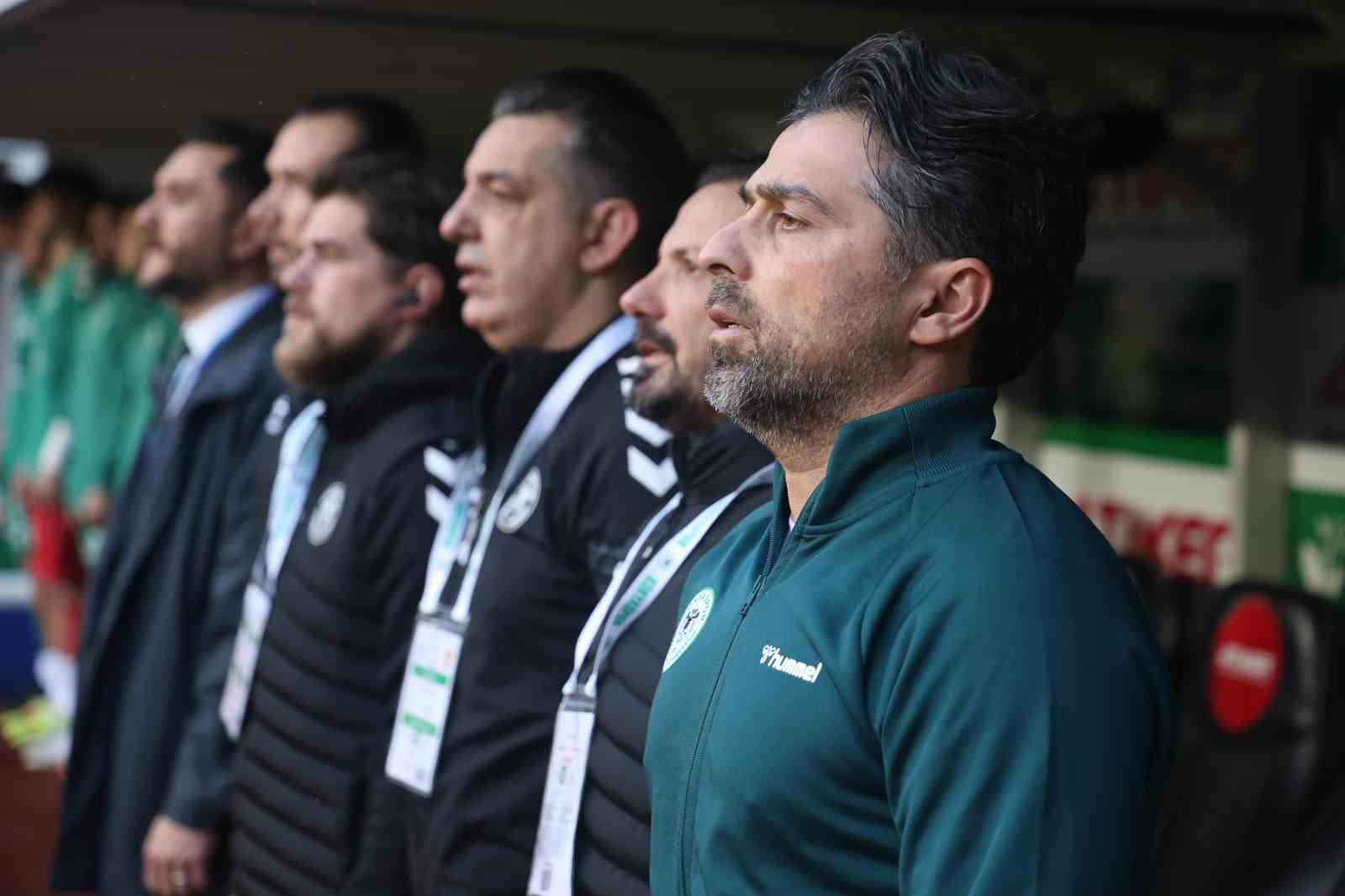 Trendyol Süper Lig: Konyaspor: 0 - Göztepe: 0 (İlk yarı)
