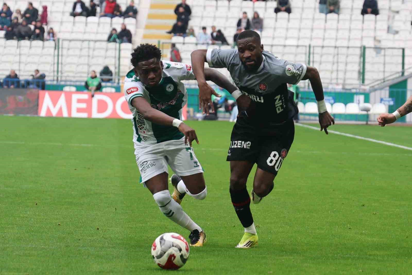 Trendyol Süper Lig: Konyaspor: 2 - Fatih Karagümrük: 0 (İlk yarı)
Trendyol Süper Lig: Konyaspor: 2 - Fatih Karagümrük: 0 (İlk yarı)
