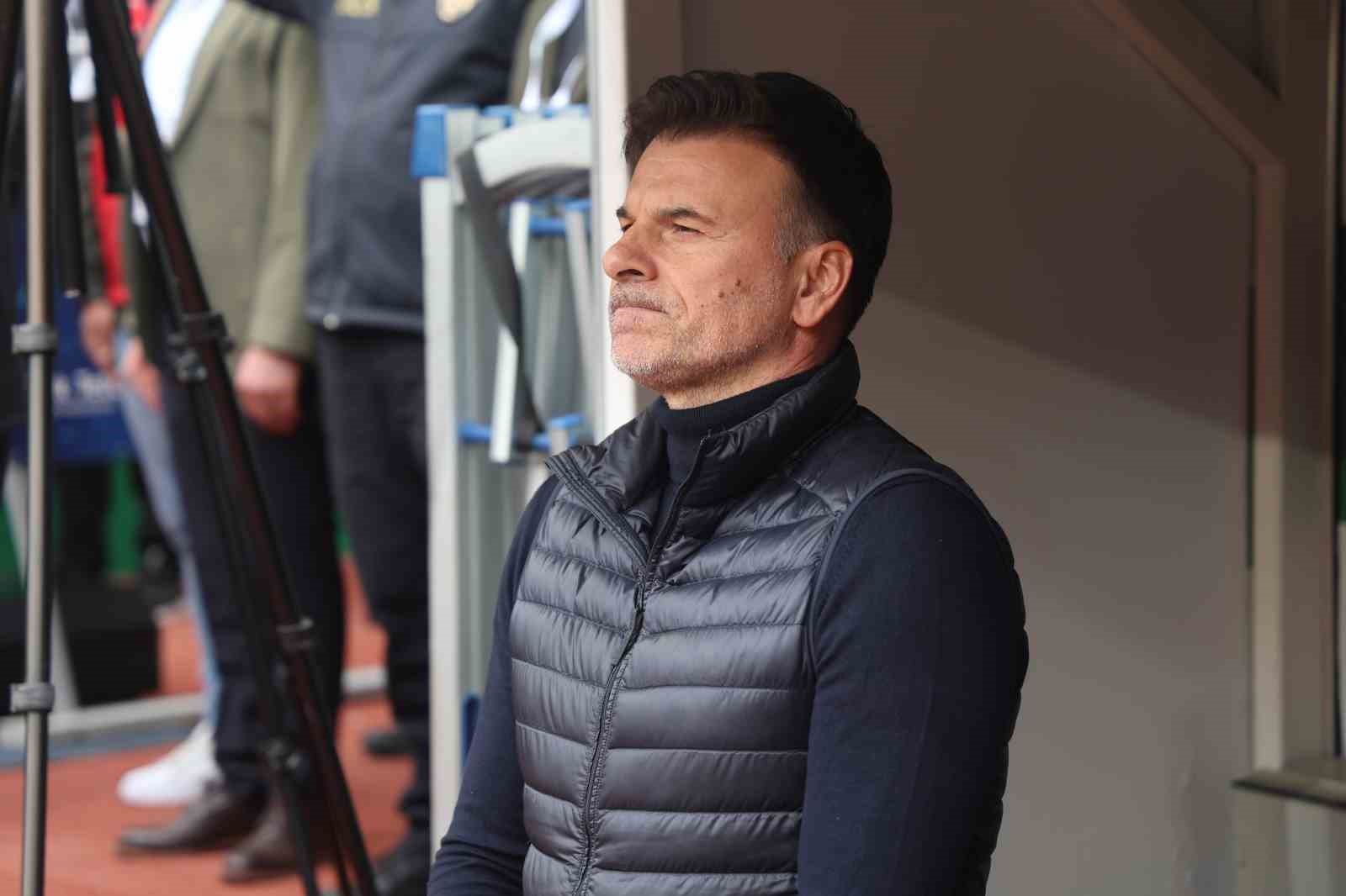 Trendyol Süper Lig: Konyaspor: 2 - Fatih Karagümrük: 0 (İlk yarı)
Trendyol Süper Lig: Konyaspor: 2 - Fatih Karagümrük: 0 (İlk yarı)