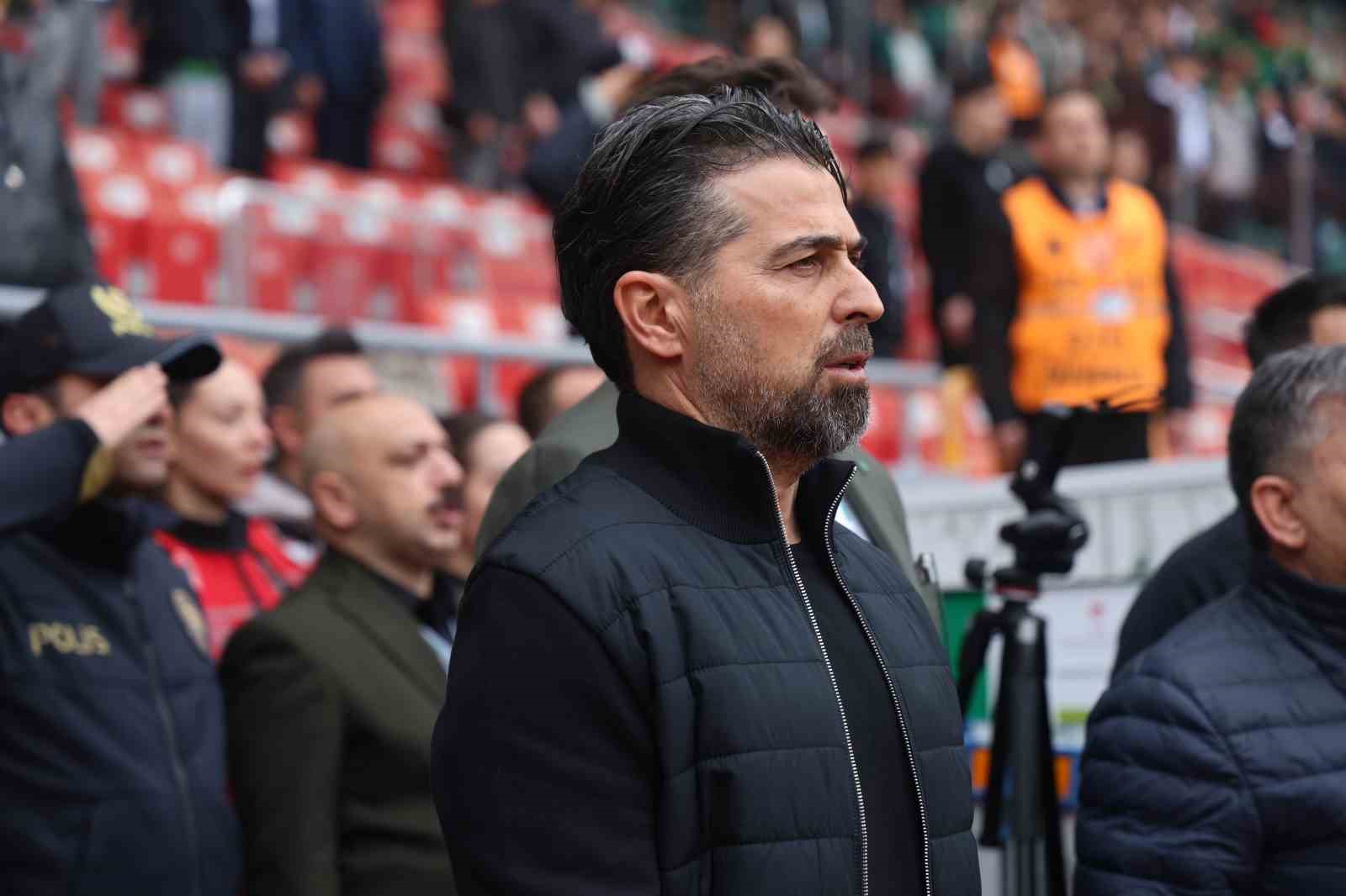 Trendyol Süper Lig: Konyaspor: 2 - Fatih Karagümrük: 0 (İlk yarı)
Trendyol Süper Lig: Konyaspor: 2 - Fatih Karagümrük: 0 (İlk yarı)