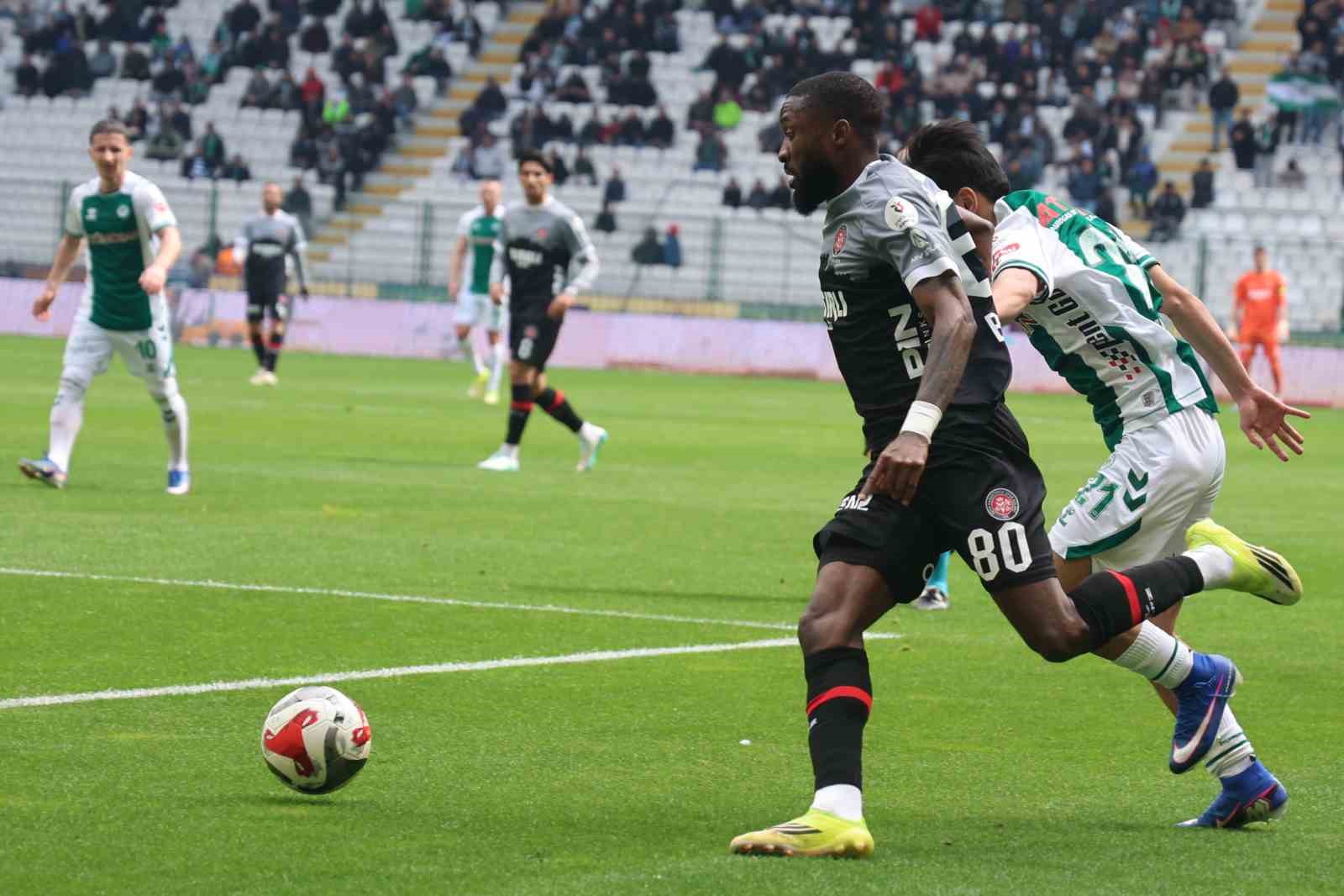 Trendyol Süper Lig: Konyaspor: 2 - Fatih Karagümrük: 0 (İlk yarı)
Trendyol Süper Lig: Konyaspor: 2 - Fatih Karagümrük: 0 (İlk yarı)
