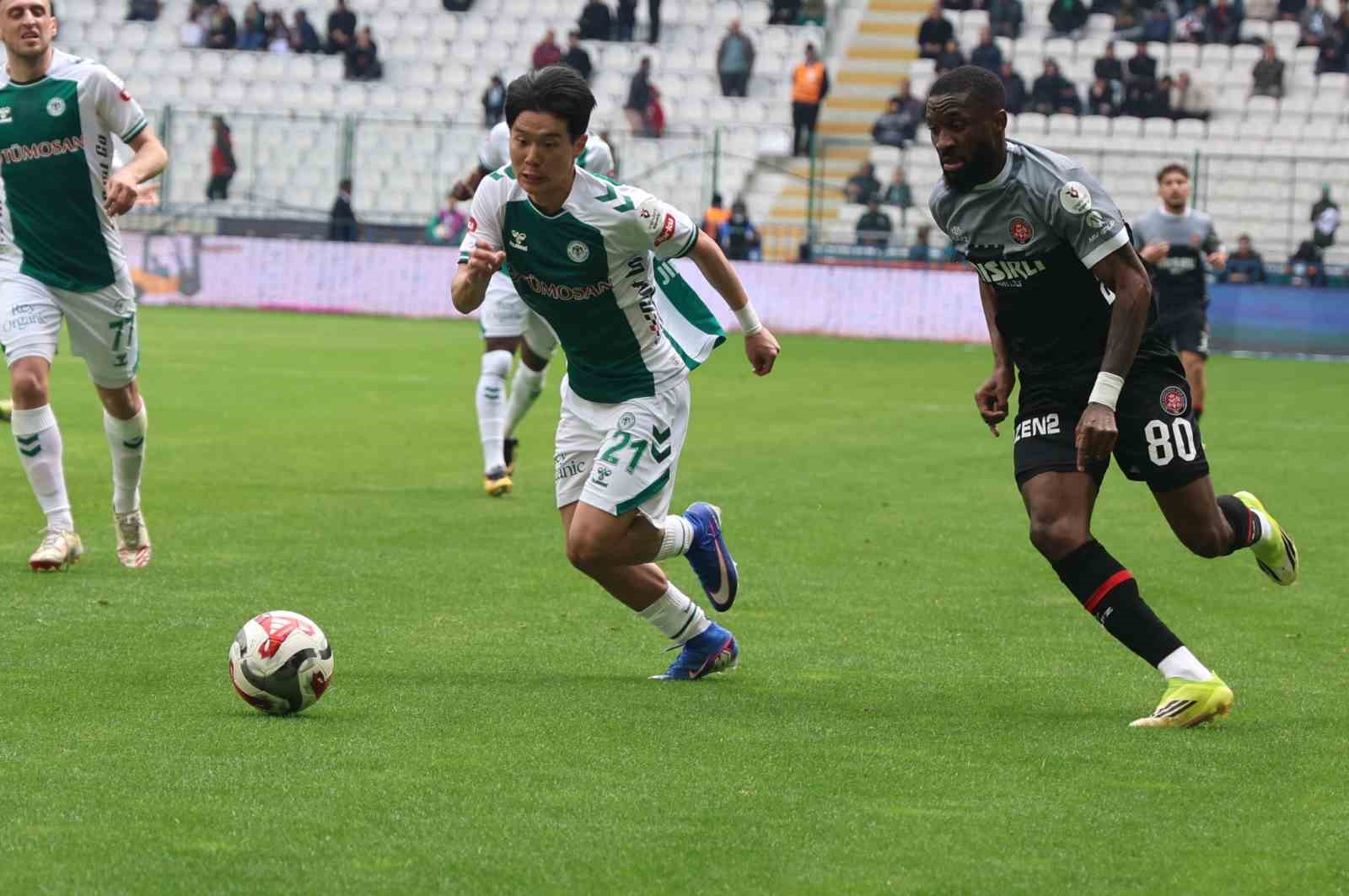 Trendyol Süper Lig: Konyaspor: 2 - Fatih Karagümrük: 0 (İlk yarı)
Trendyol Süper Lig: Konyaspor: 2 - Fatih Karagümrük: 0 (İlk yarı)