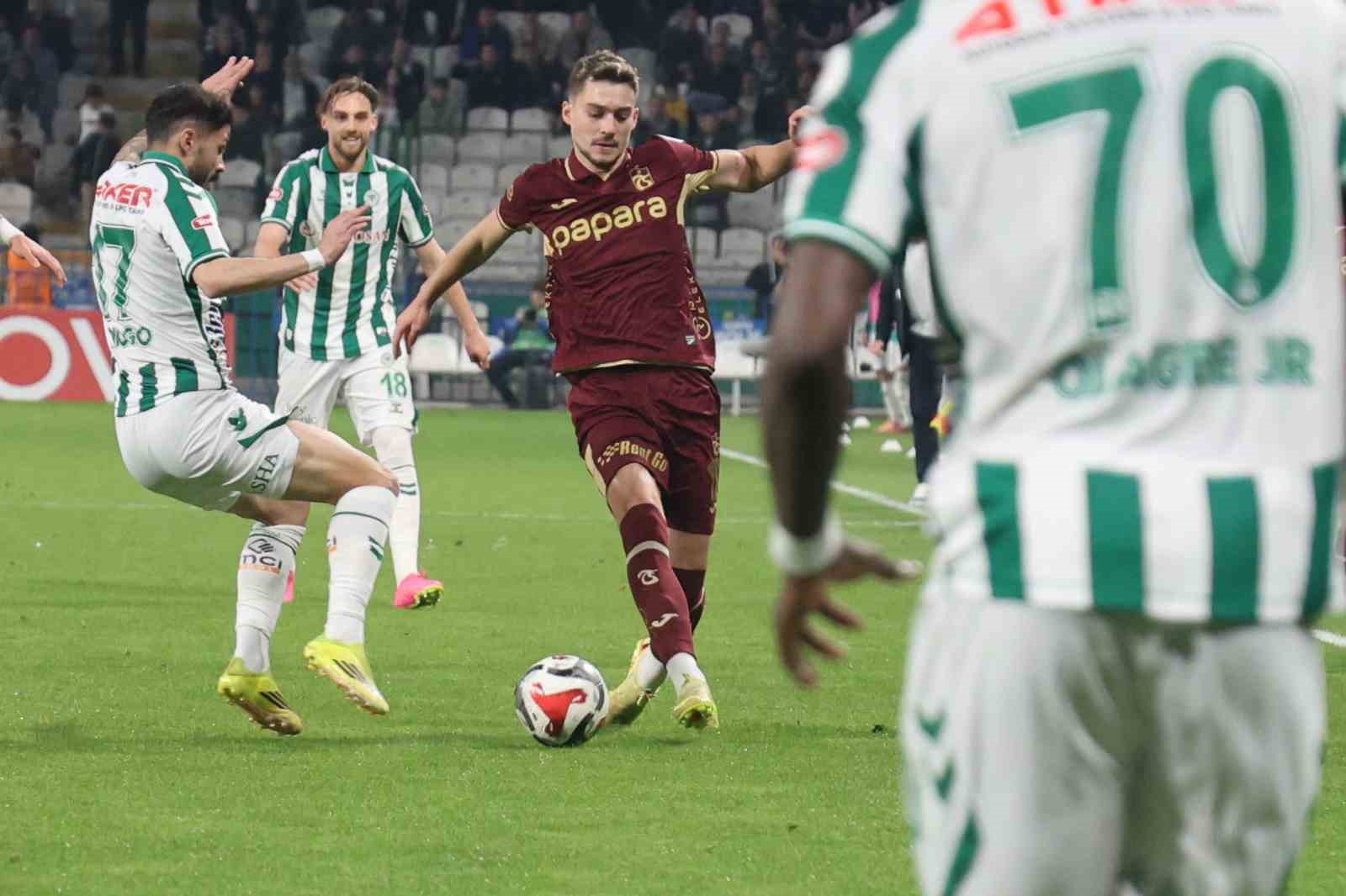 Trendyol Süper Lig: Konyaspor: 2 - Trabzonspor: 1 (Maç sonucu)
