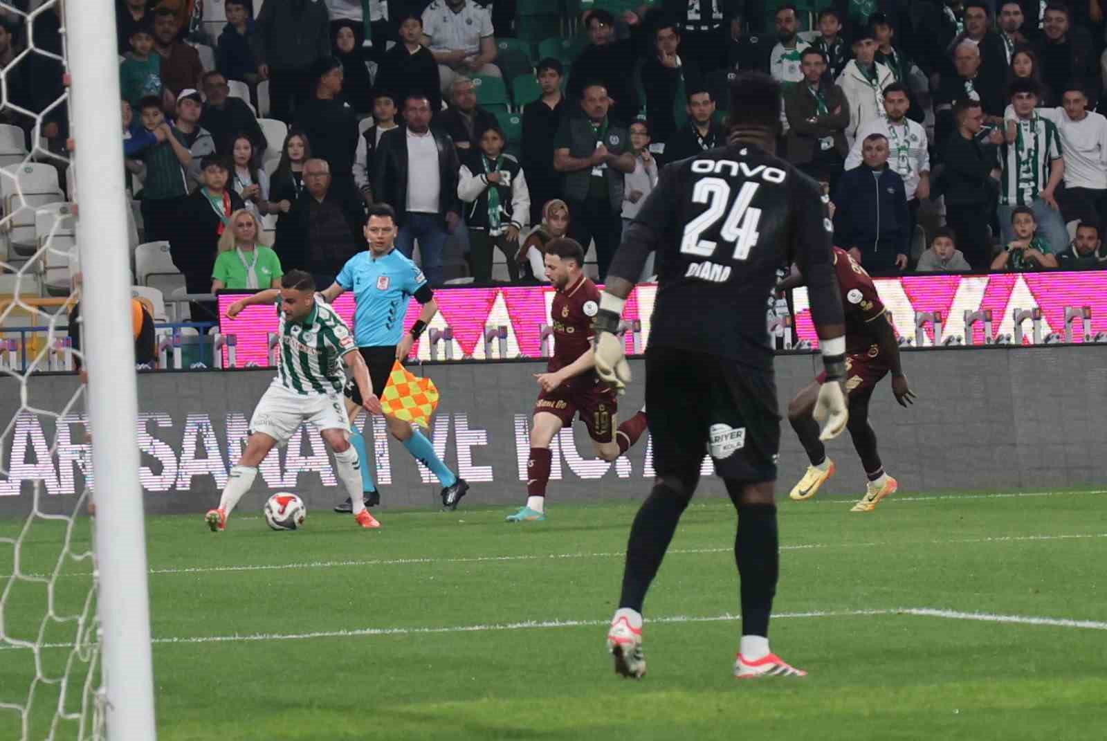 Trendyol Süper Lig: Konyaspor: 2 - Trabzonspor: 1 (Maç sonucu)
