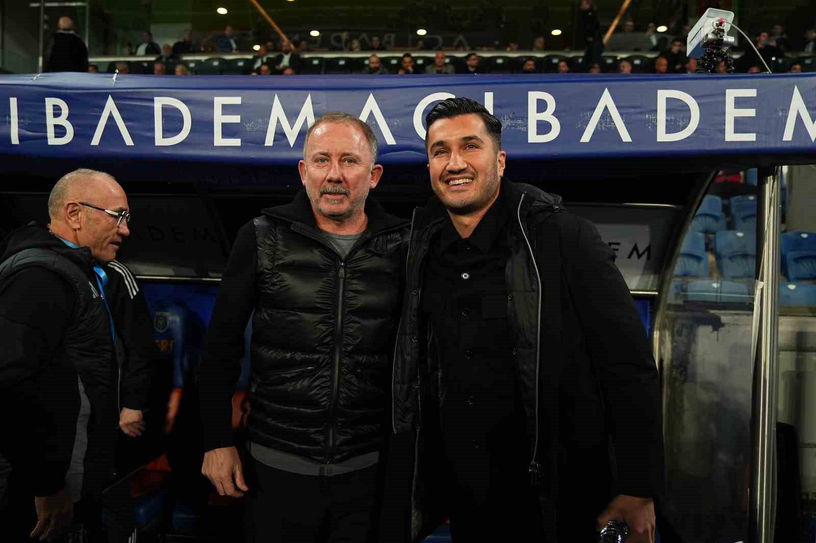 Trendyol Süper Lig: RAMS Başakşehir: 0 - Beşiktaş: 0 (Maç devam ediyor)
