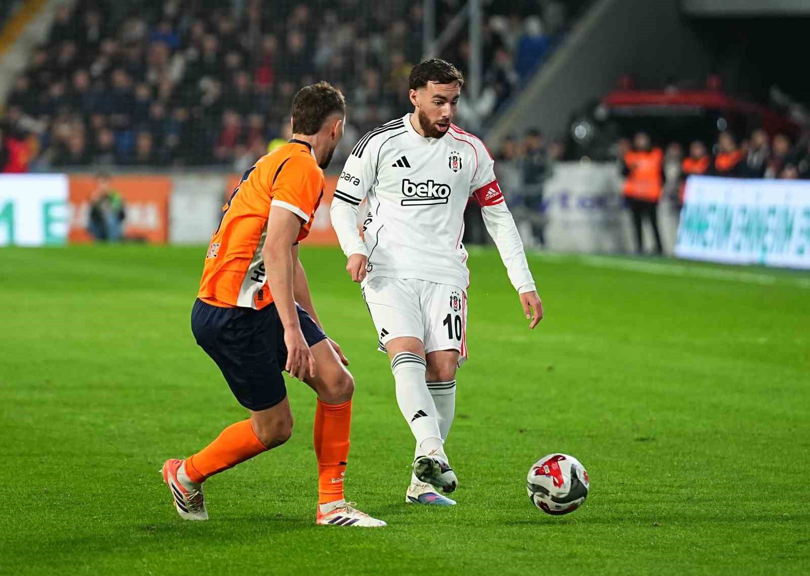 Trendyol Süper Lig: RAMS Başakşehir: 0 - Beşiktaş: 0 (Maç devam ediyor)
