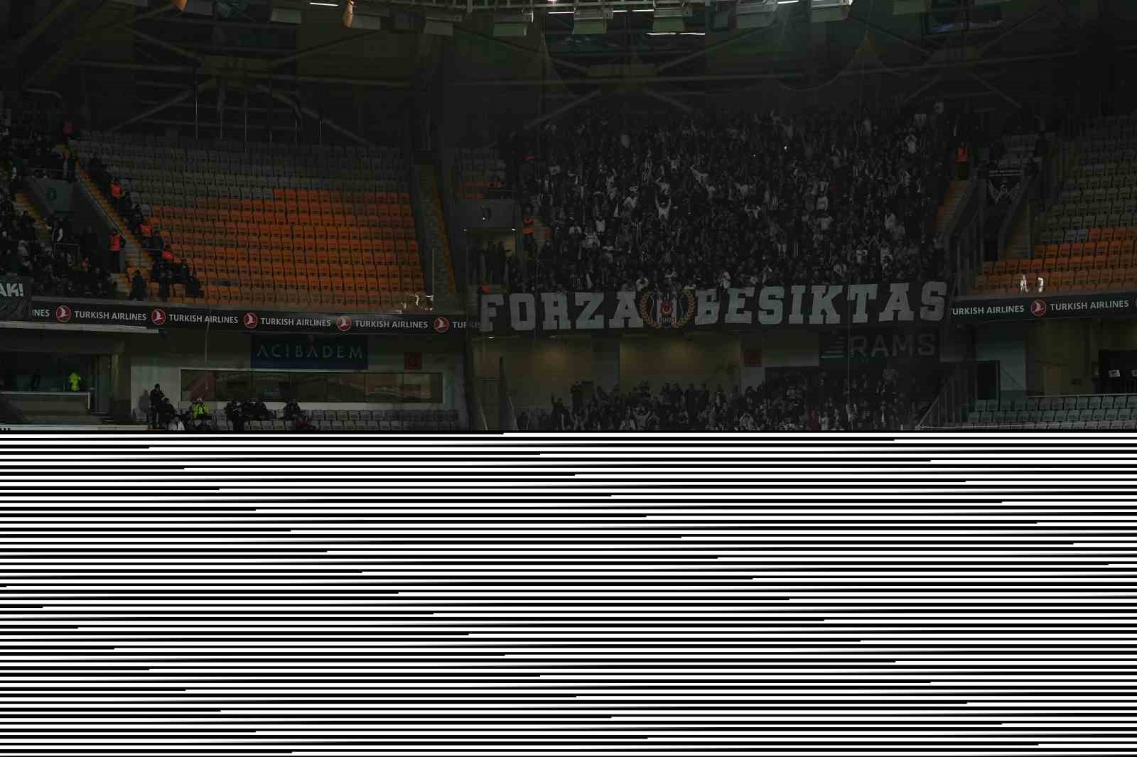 Trendyol Süper Lig: RAMS Başakşehir: 0 - Beşiktaş: 0 (Maç devam ediyor)
